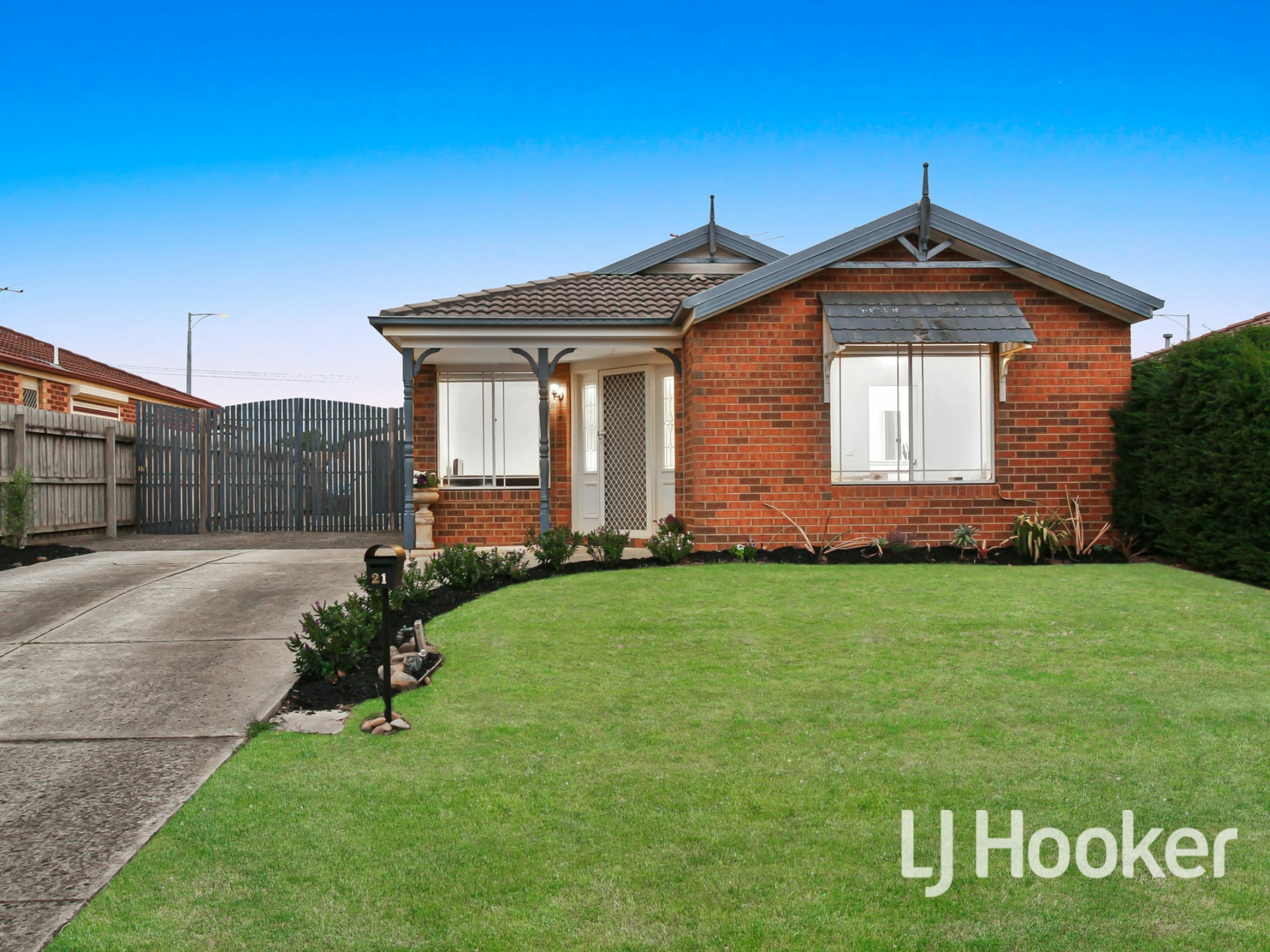 21 Wakenshaw Crescent, Pakenham
