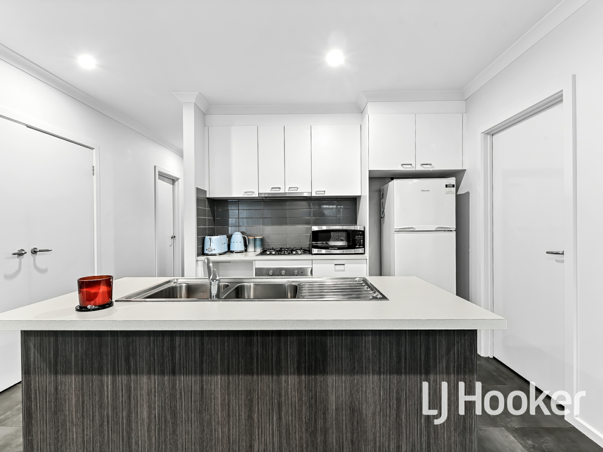13/23 Atlantic Drive, PAKENHAM