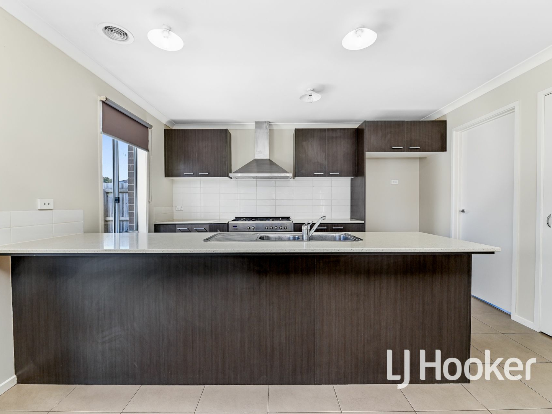 34 Verdant Avenue, OFFICER