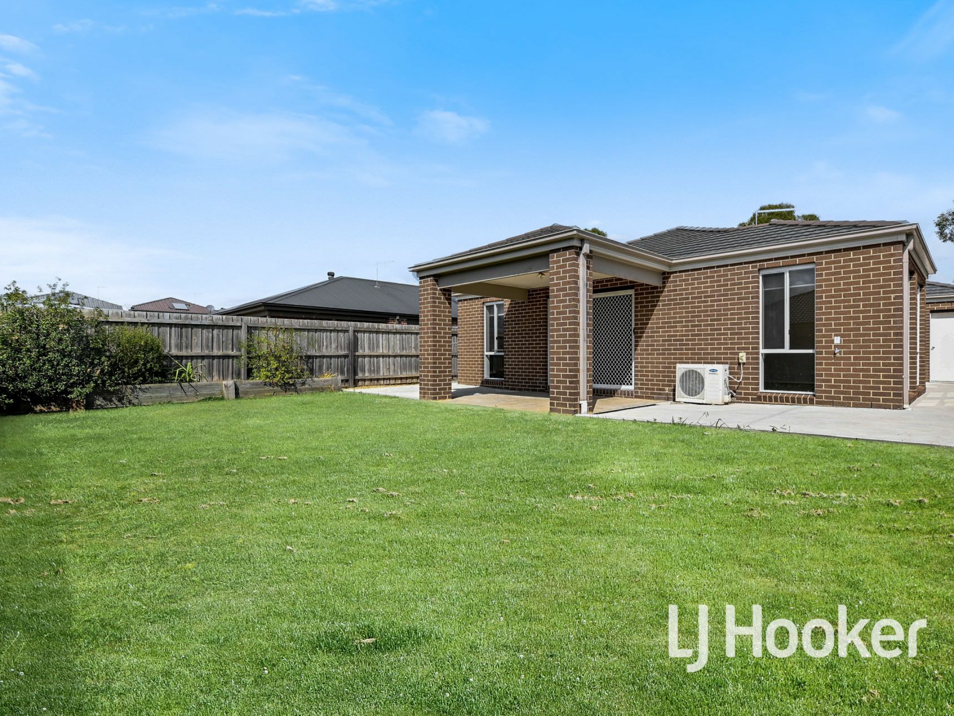 34 Verdant Avenue, OFFICER