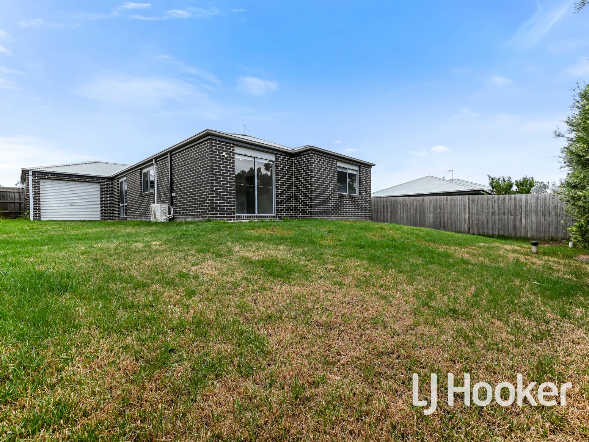 6 Janet Court, PAKENHAM