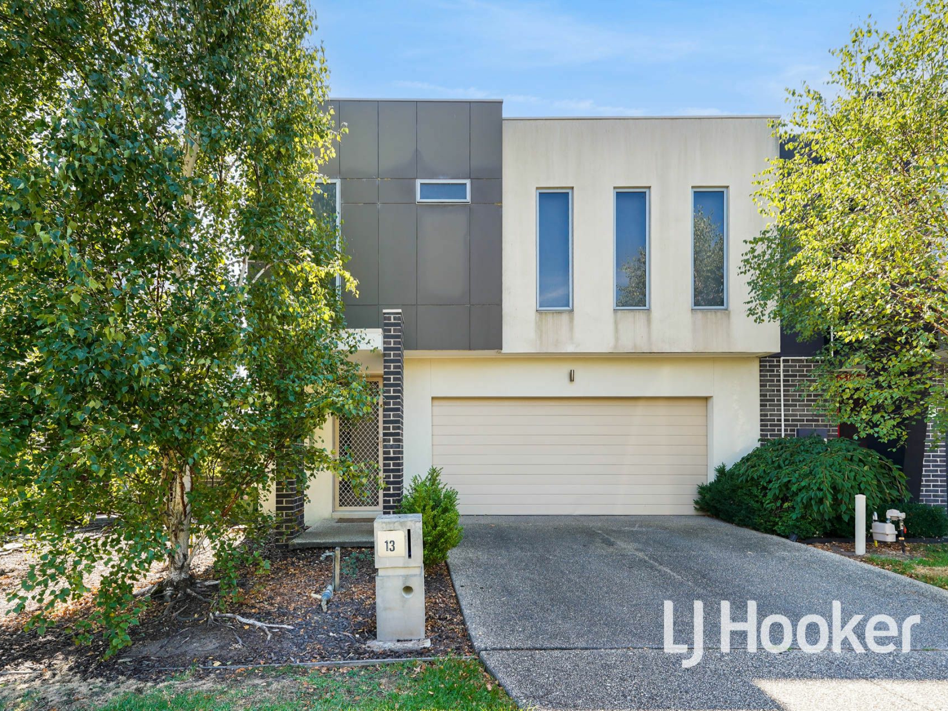 13 Albatross Drive, PAKENHAM