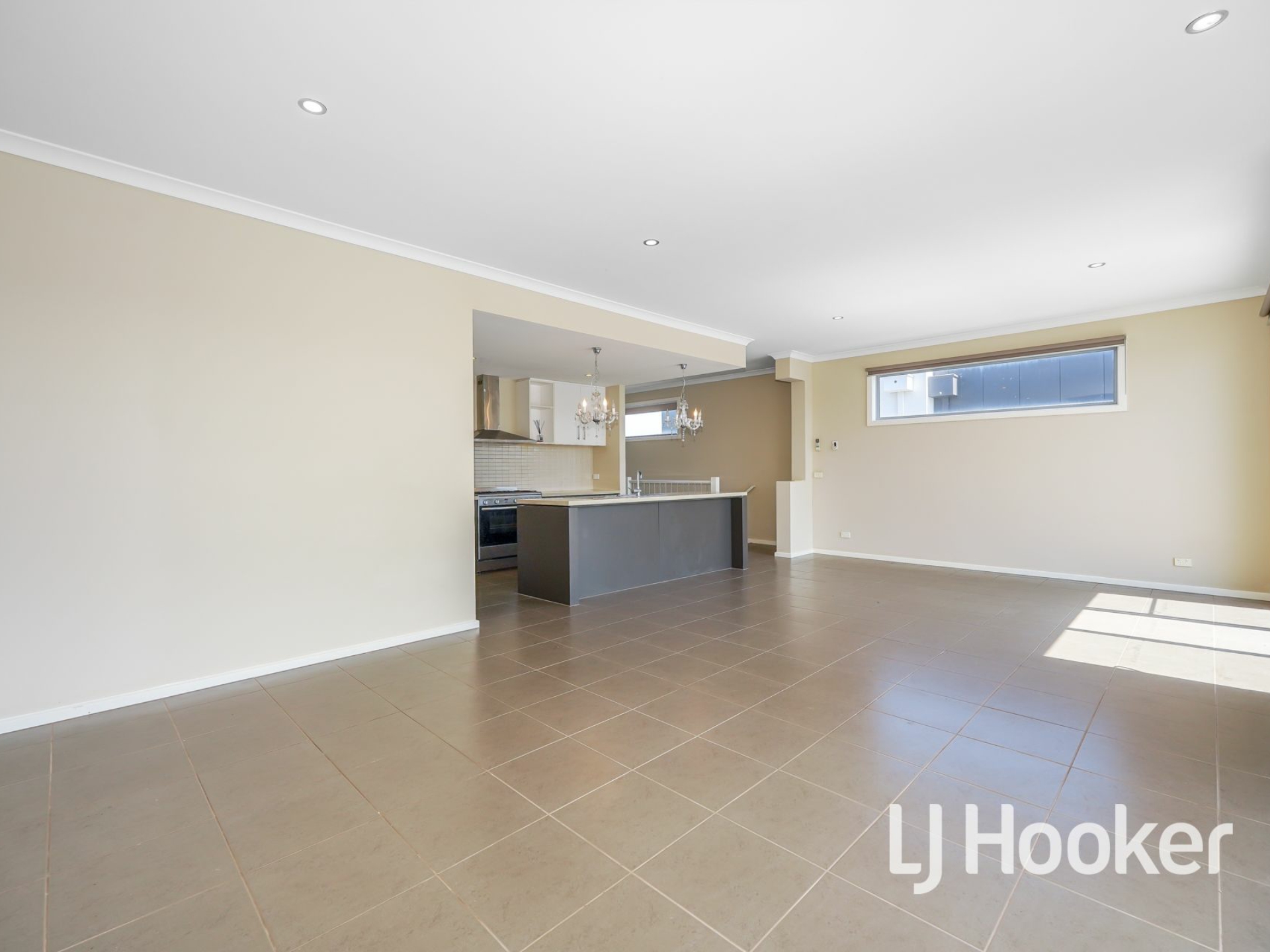 13 Albatross Drive, PAKENHAM