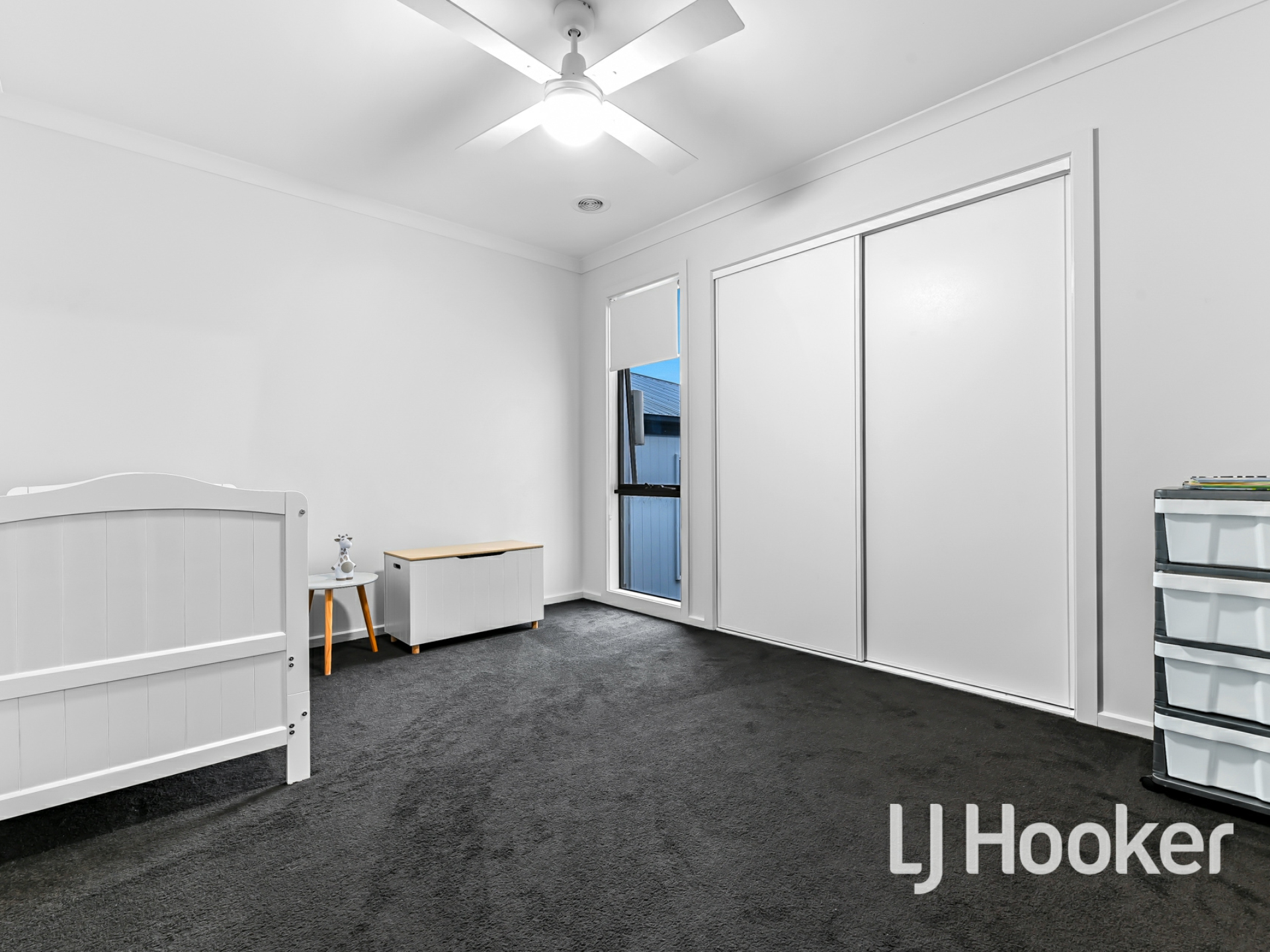 13/23 Atlantic Drive, PAKENHAM
