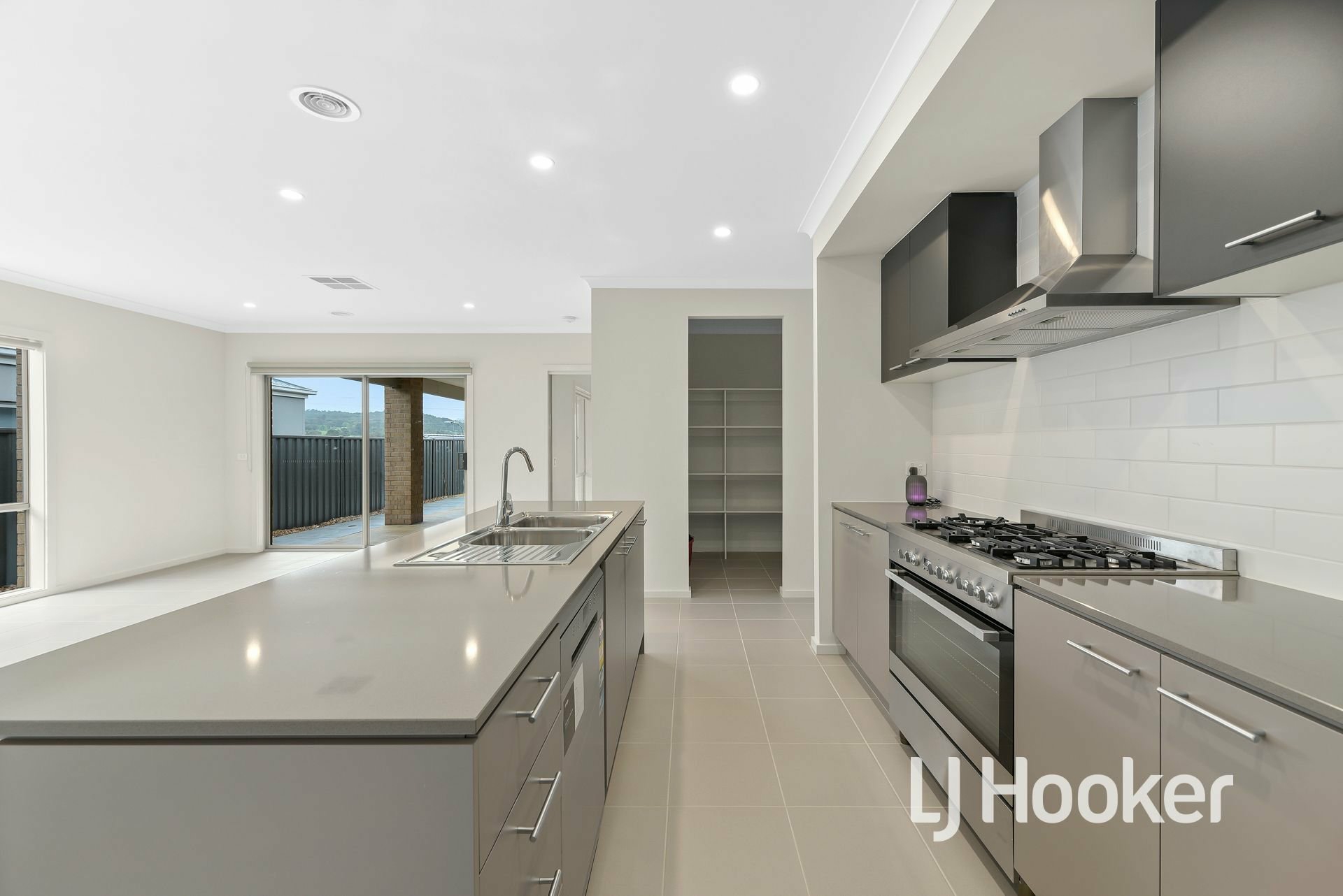 136 Timberline Parkway, PAKENHAM