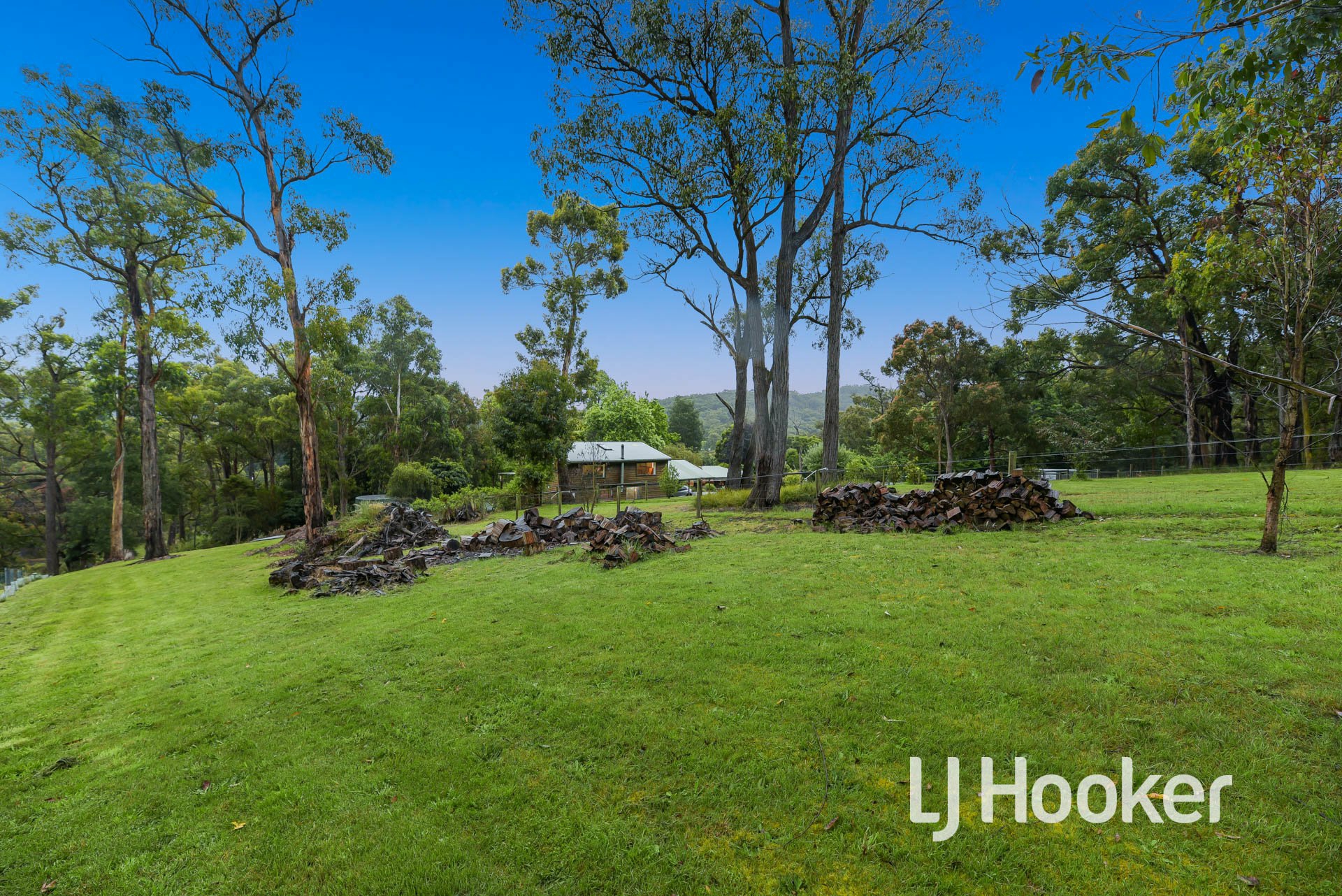 745 Gembrook Road Pakenham Upper VIC AcreageSemirural for Sale LJ