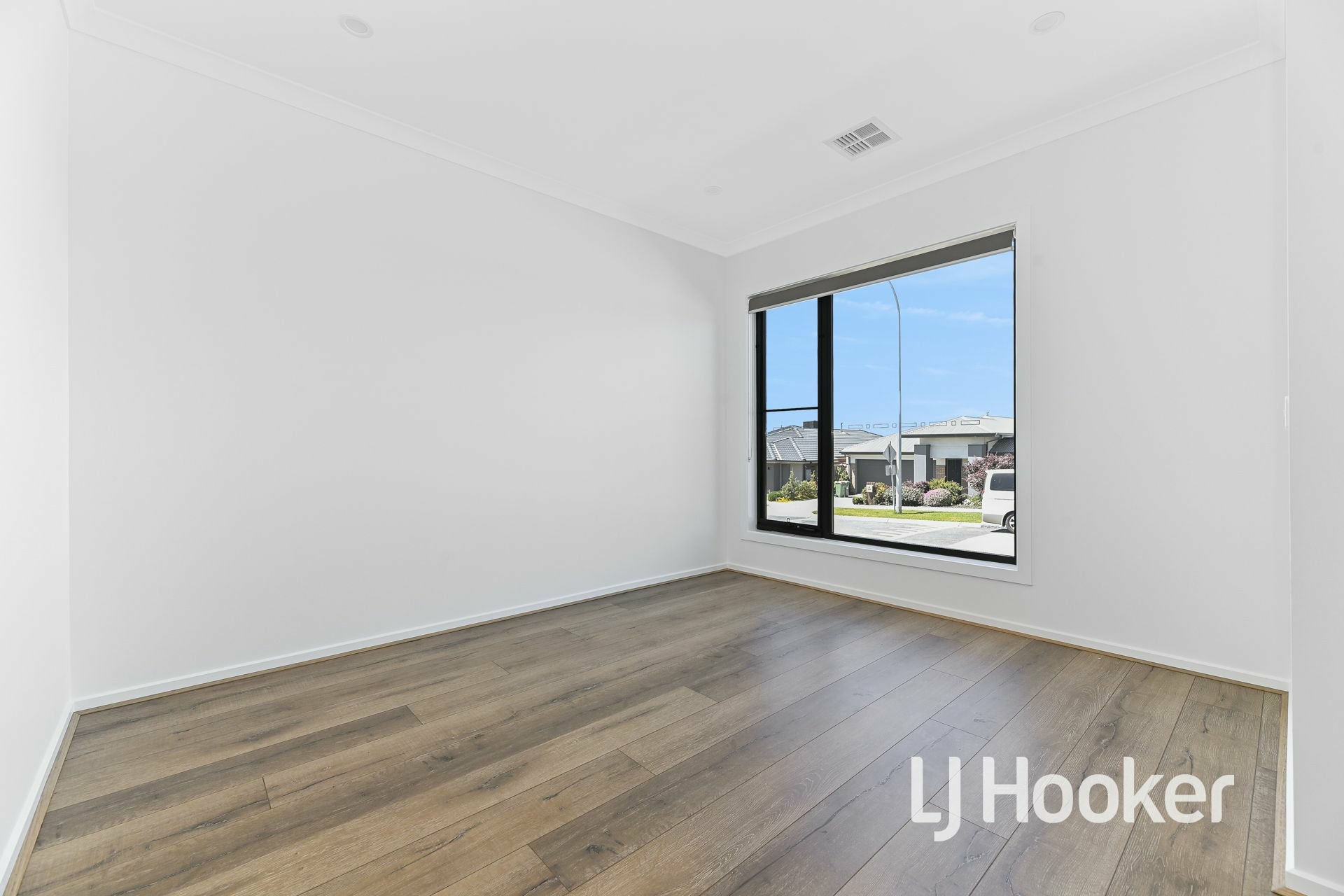 20 Ambleside Way, OFFICER