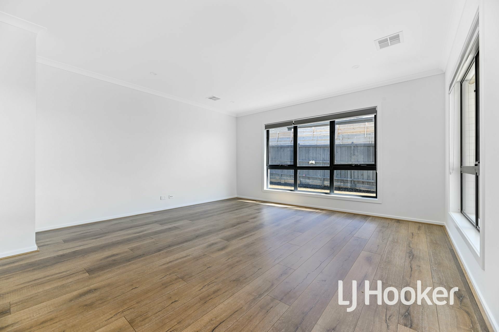 20 Ambleside Way, OFFICER