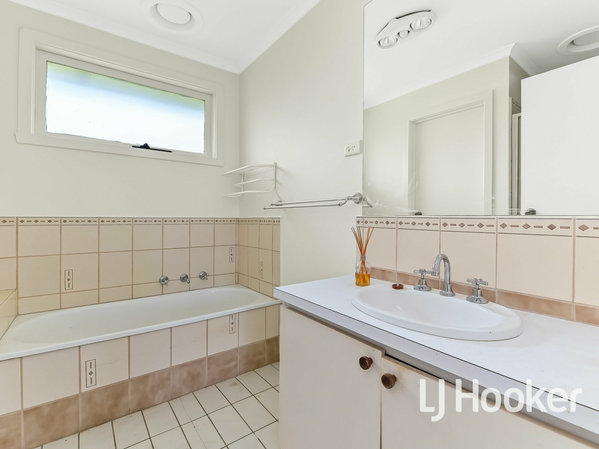 6/4 Guest Road, PAKENHAM