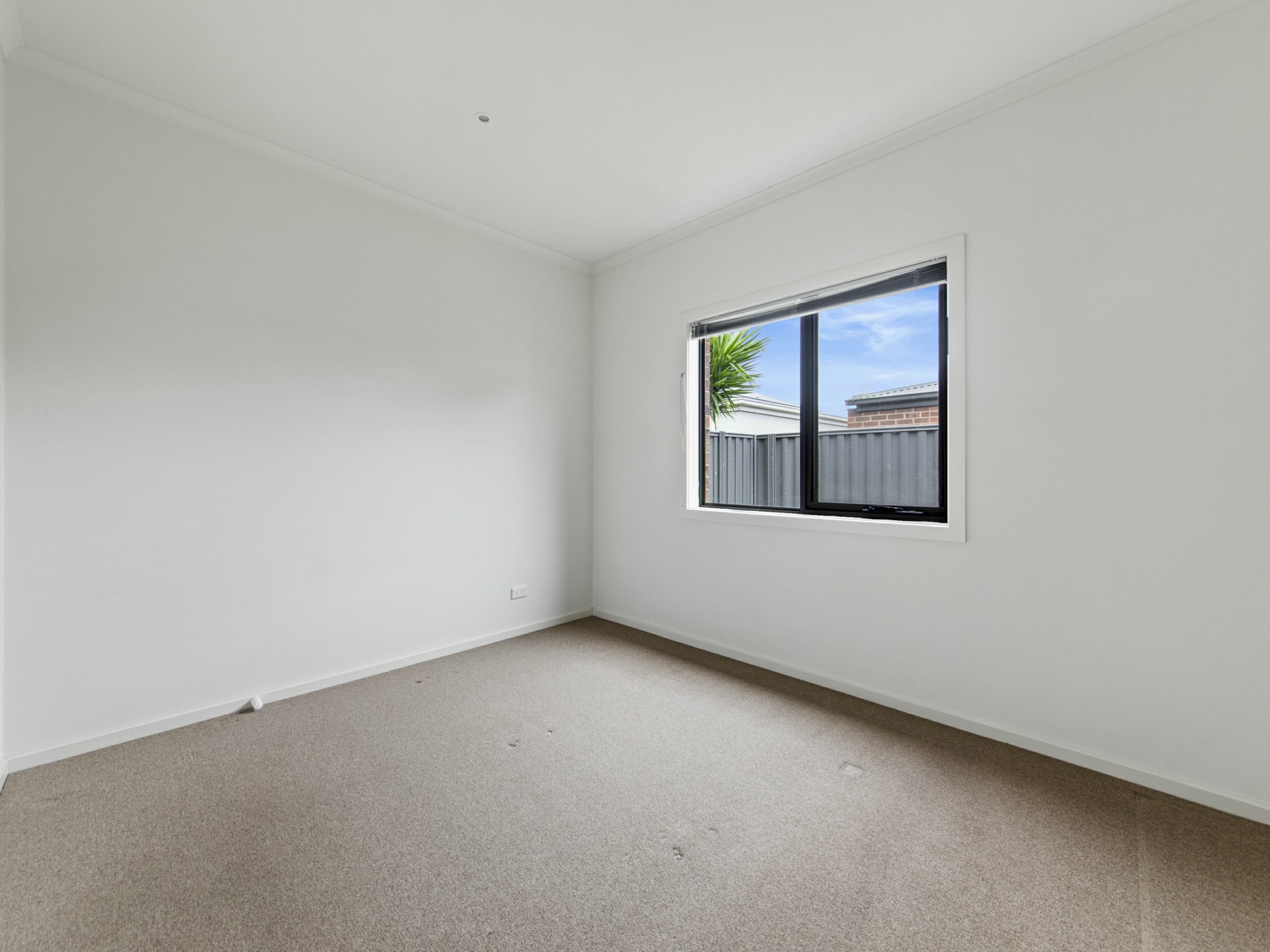 44 Edgeware Close, PAKENHAM
