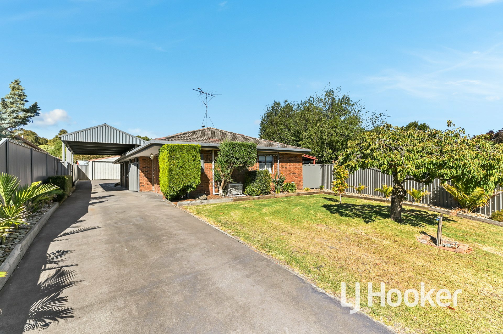 2 Beaumont Court, PAKENHAM