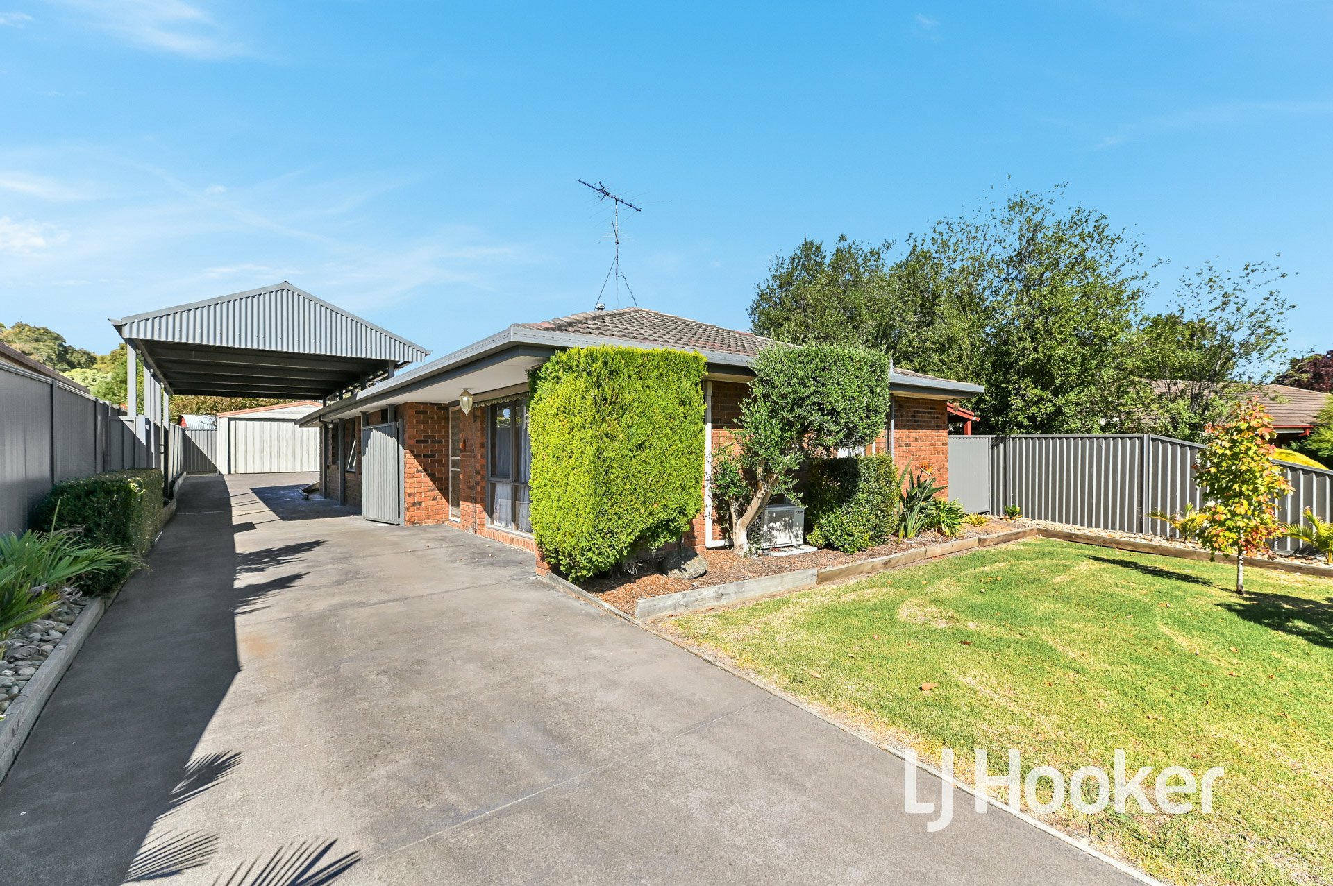 2 Beaumont Court, PAKENHAM