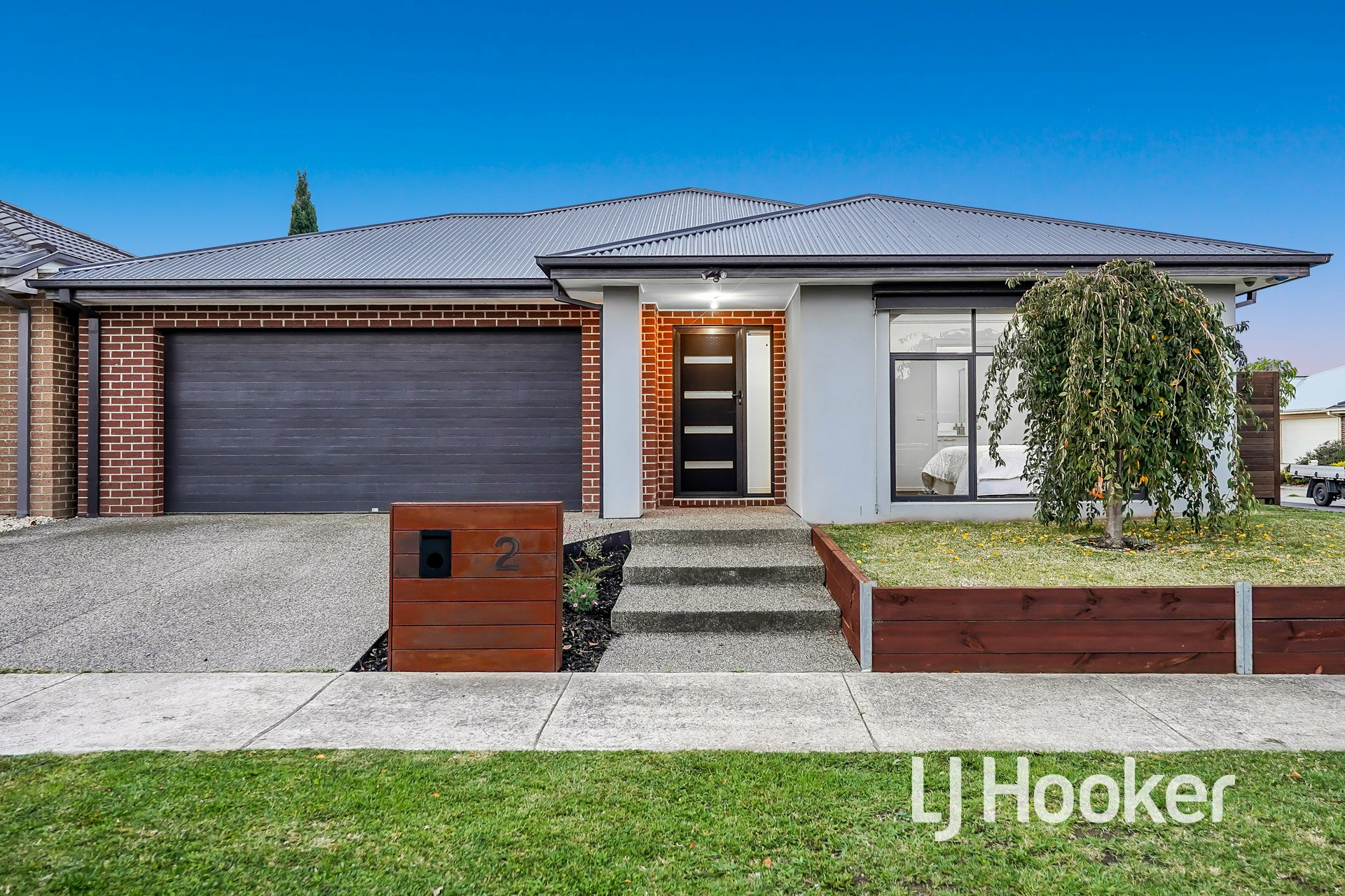 2 Juniper Street Officer VIC - Property Details - LJ Hooker