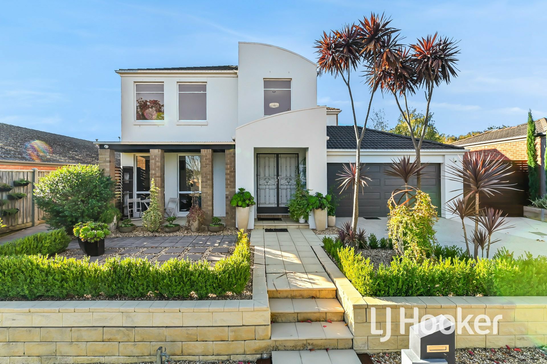 14 Fallingwater Drive, PAKENHAM