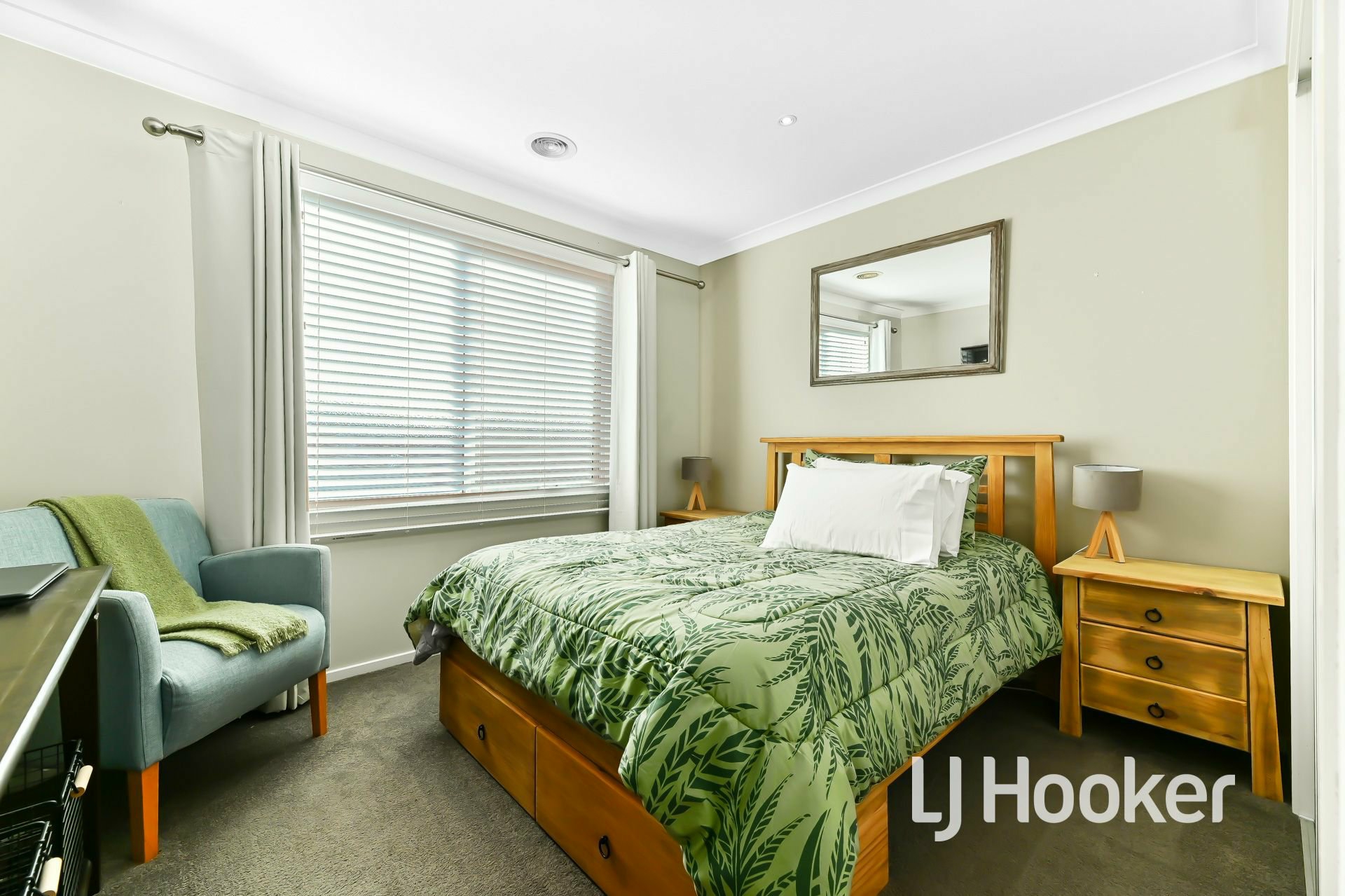 14 Fallingwater Drive, PAKENHAM