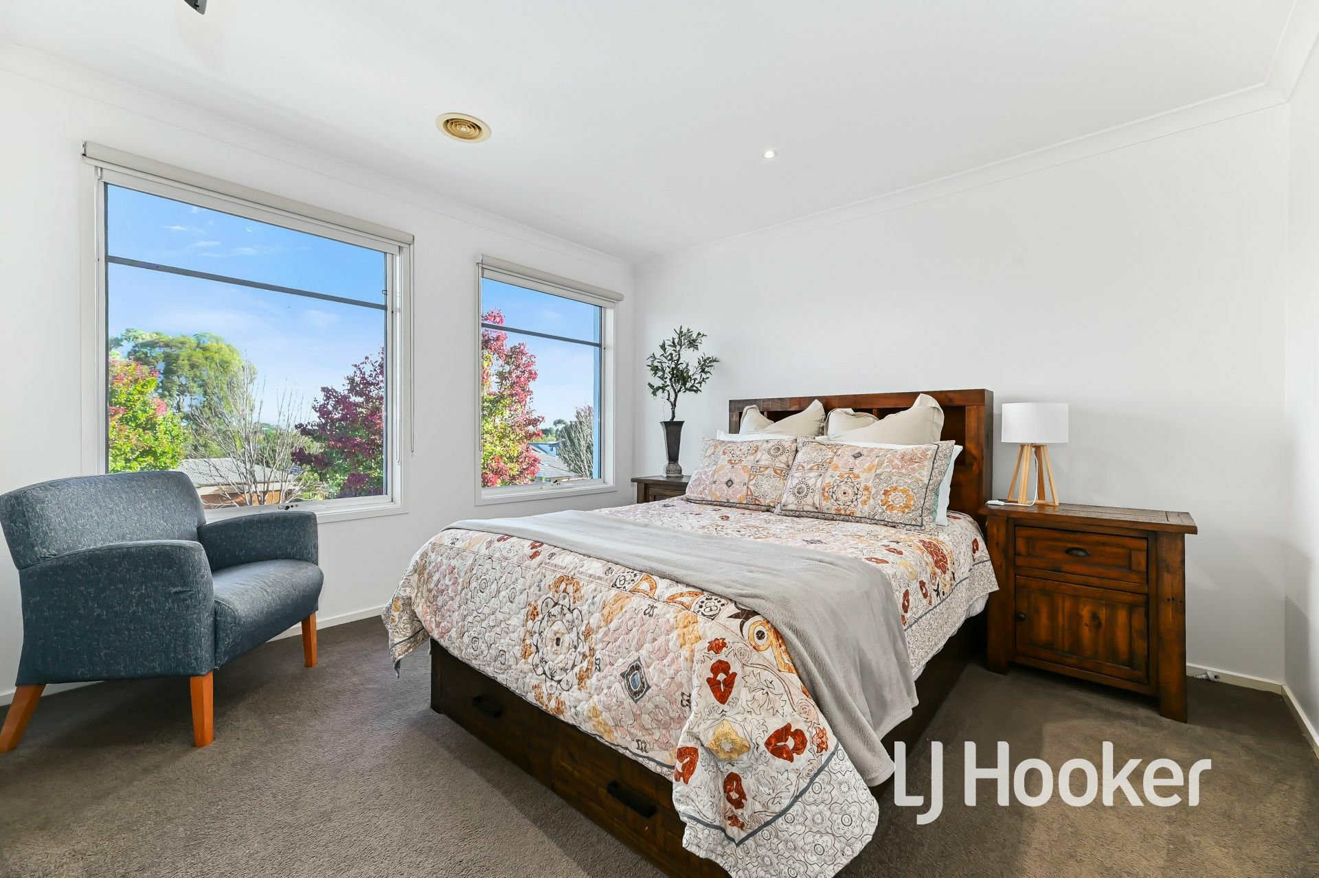14 Fallingwater Drive, PAKENHAM