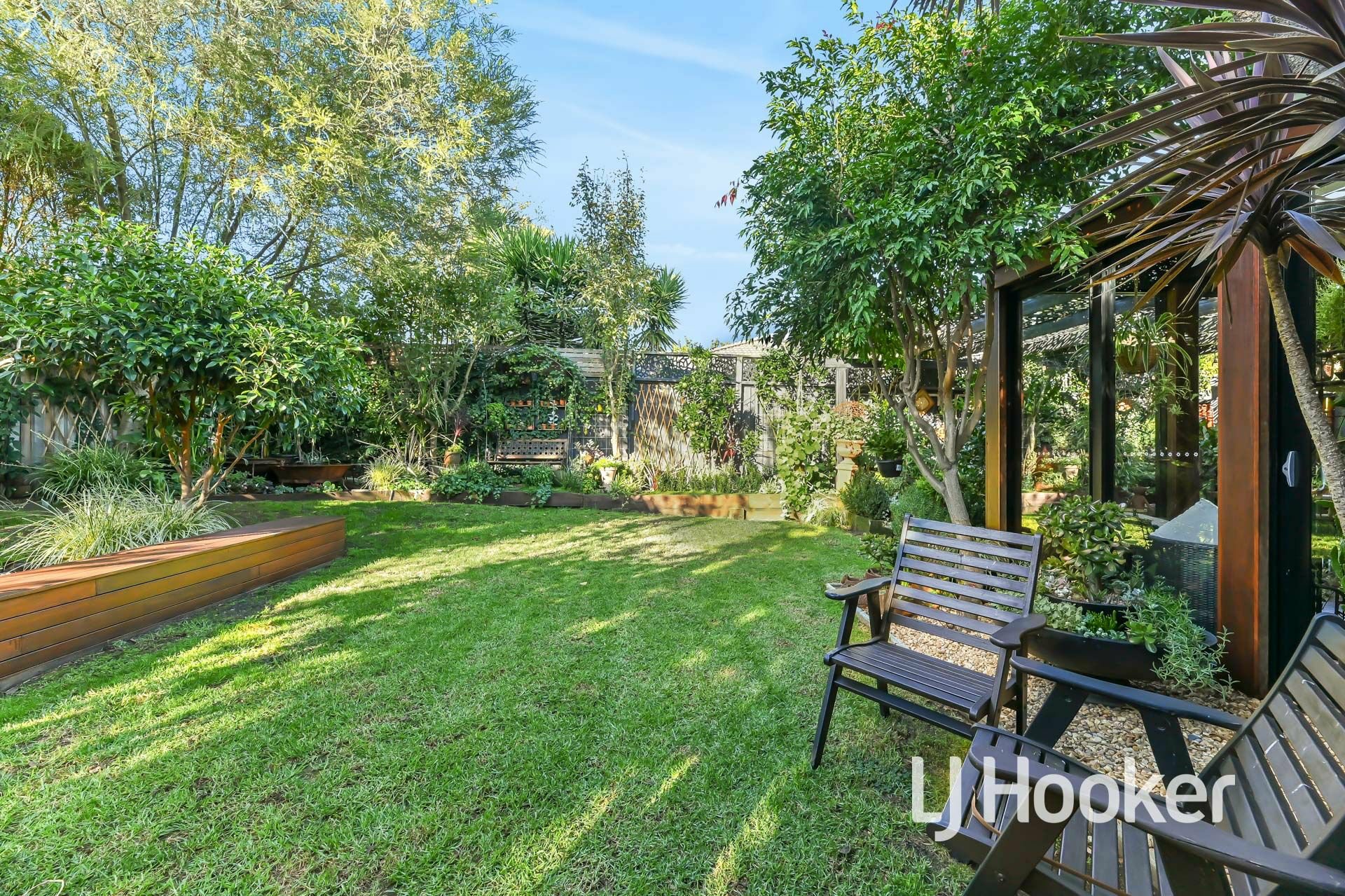 14 Fallingwater Drive, PAKENHAM