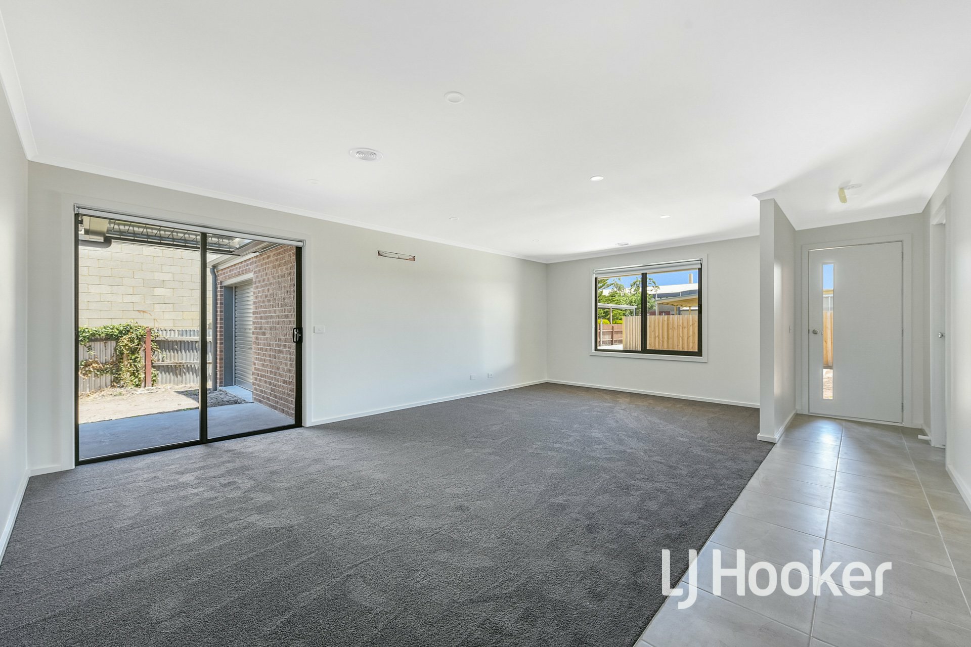 2/376 Rossiter Road, KOO WEE RUP