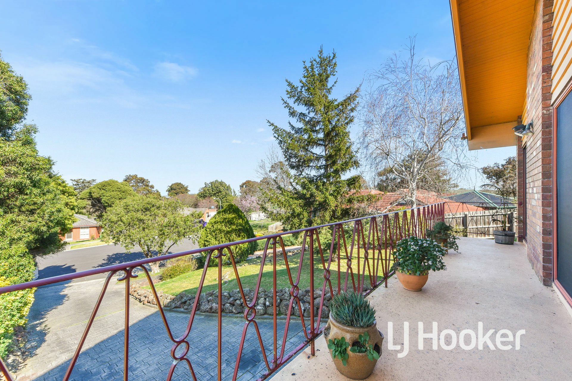 8 Dove Court, PAKENHAM