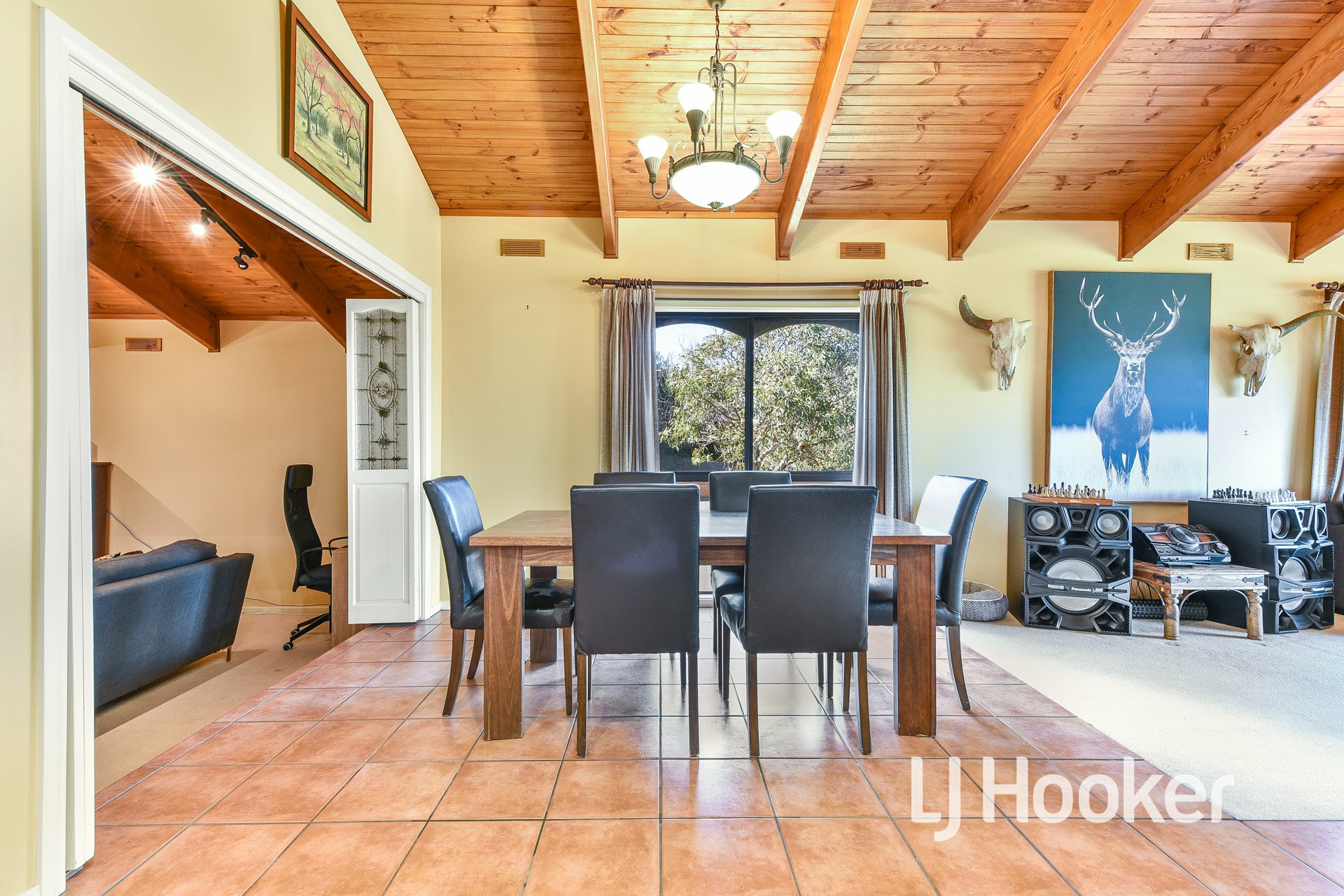 8 Dove Court, PAKENHAM