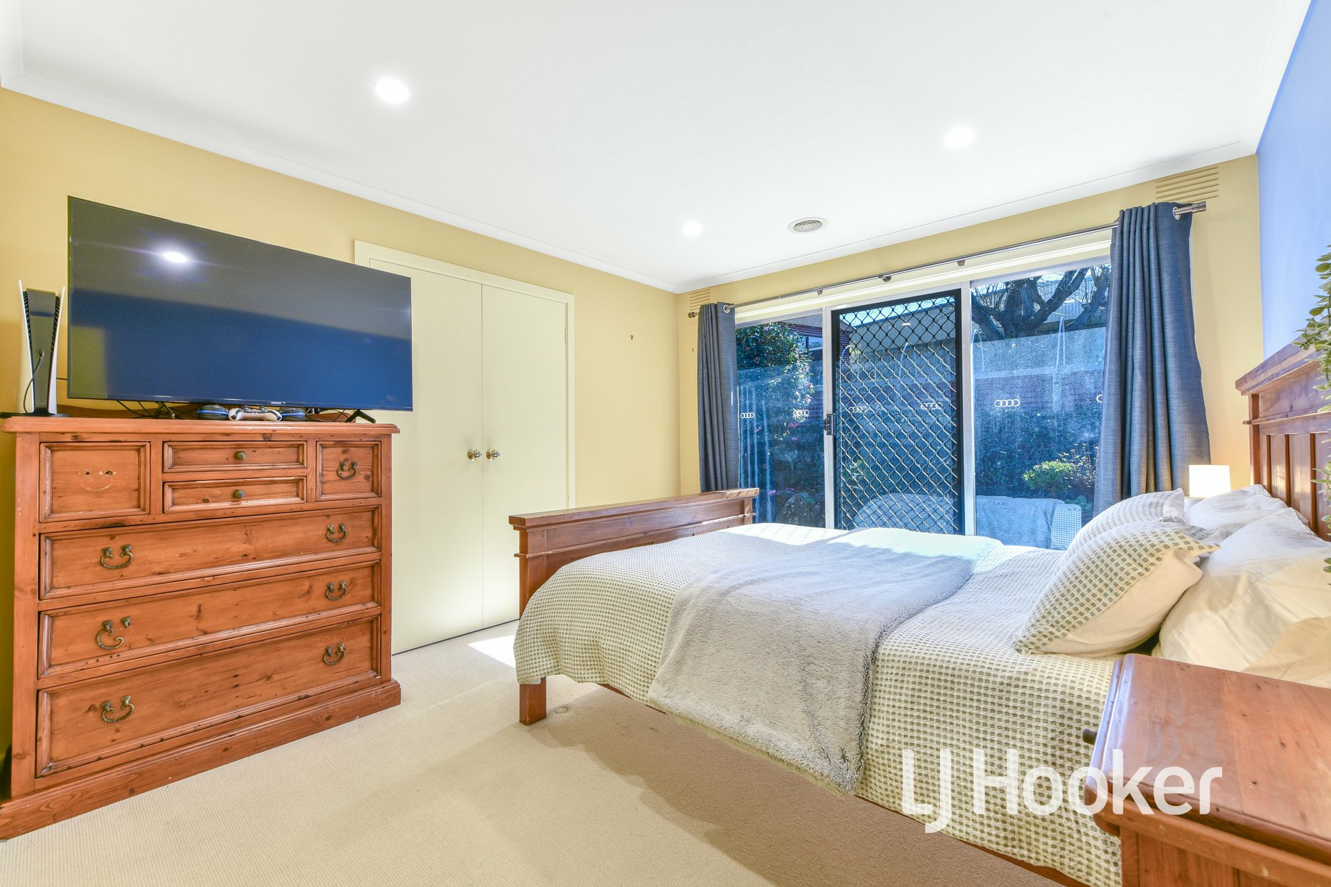 8 Dove Court, PAKENHAM