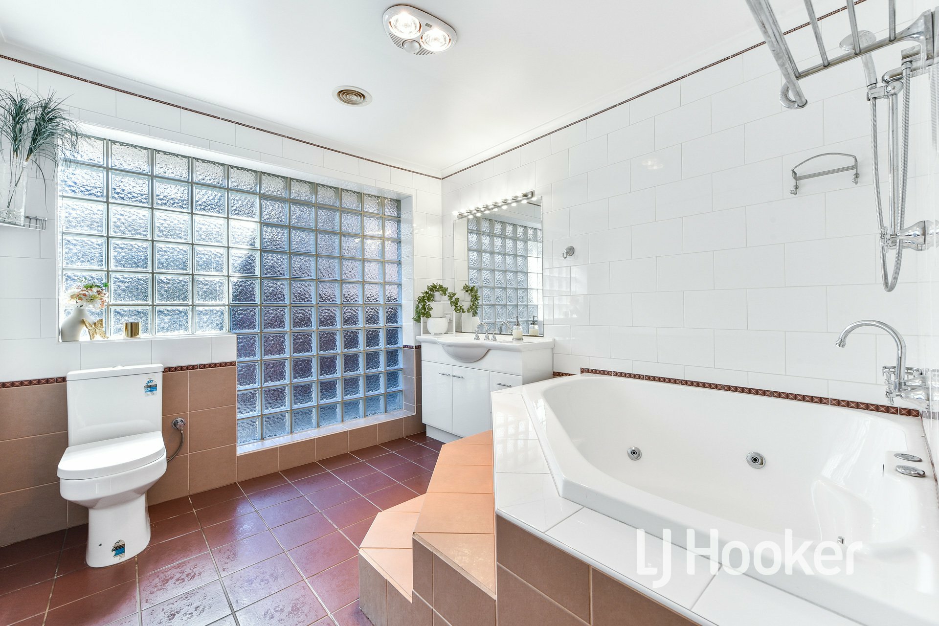 8 Dove Court, PAKENHAM