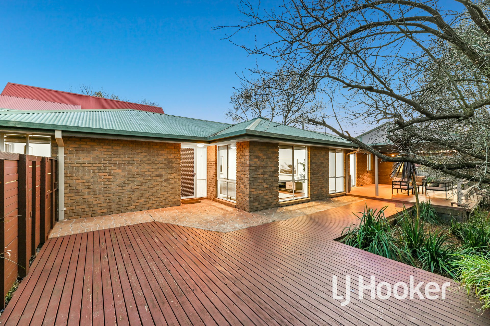10 Pinewood Crescent, BERWICK