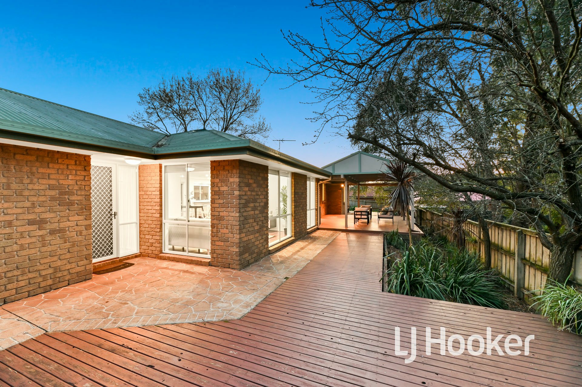 10 Pinewood Crescent, BERWICK