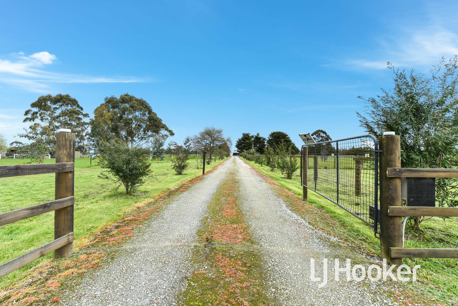 85 School Road, BAYLES