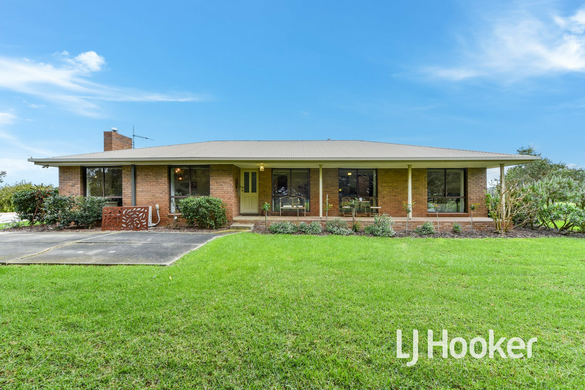 85 School Road, BAYLES