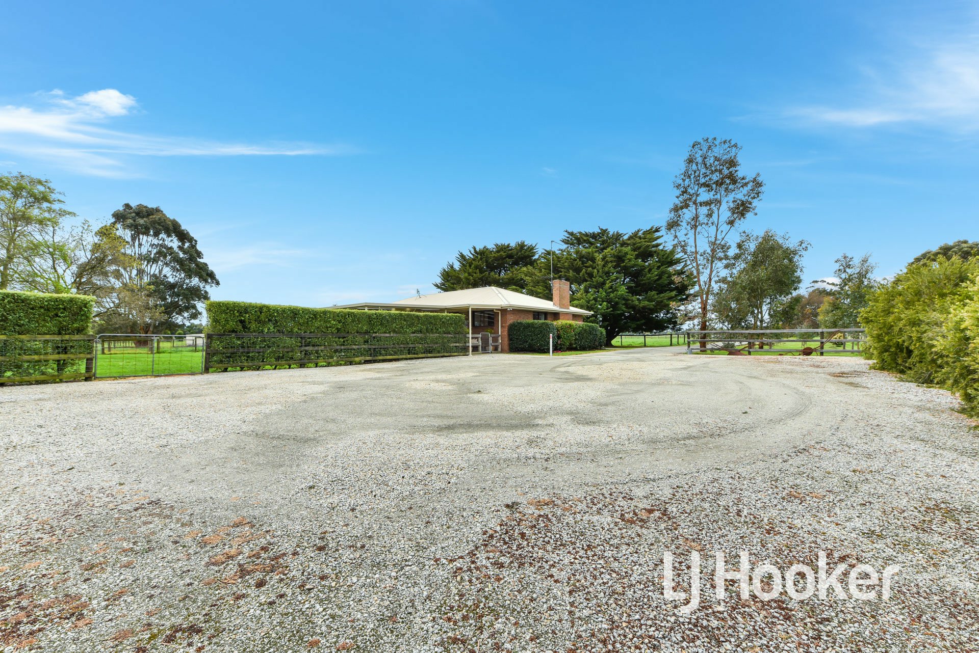85 School Road, BAYLES