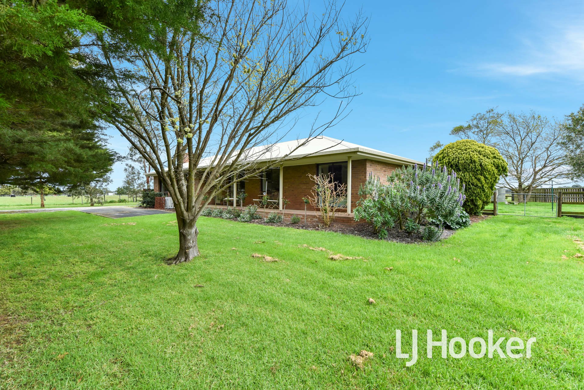 85 School Road, BAYLES