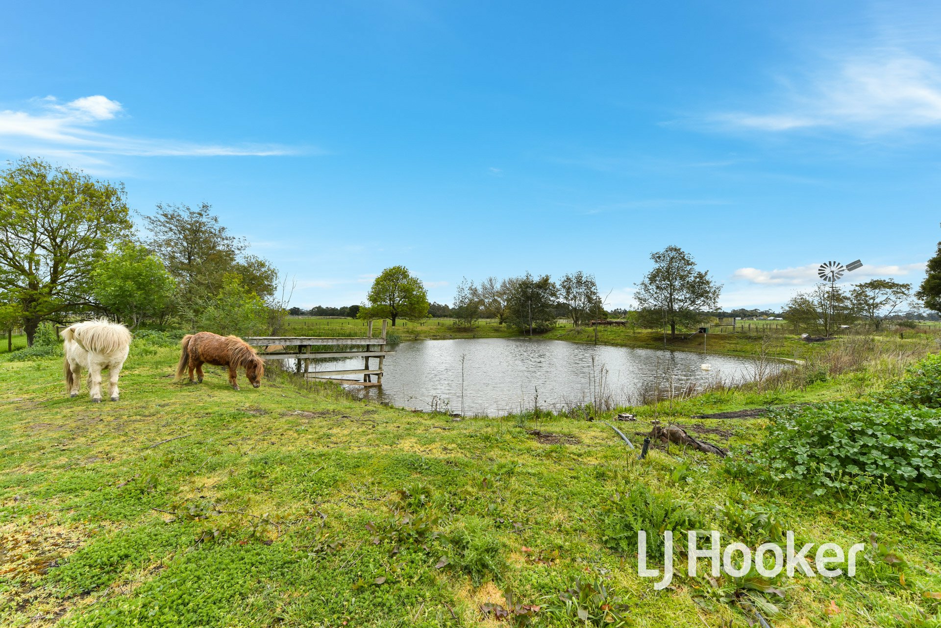 85 School Road, BAYLES