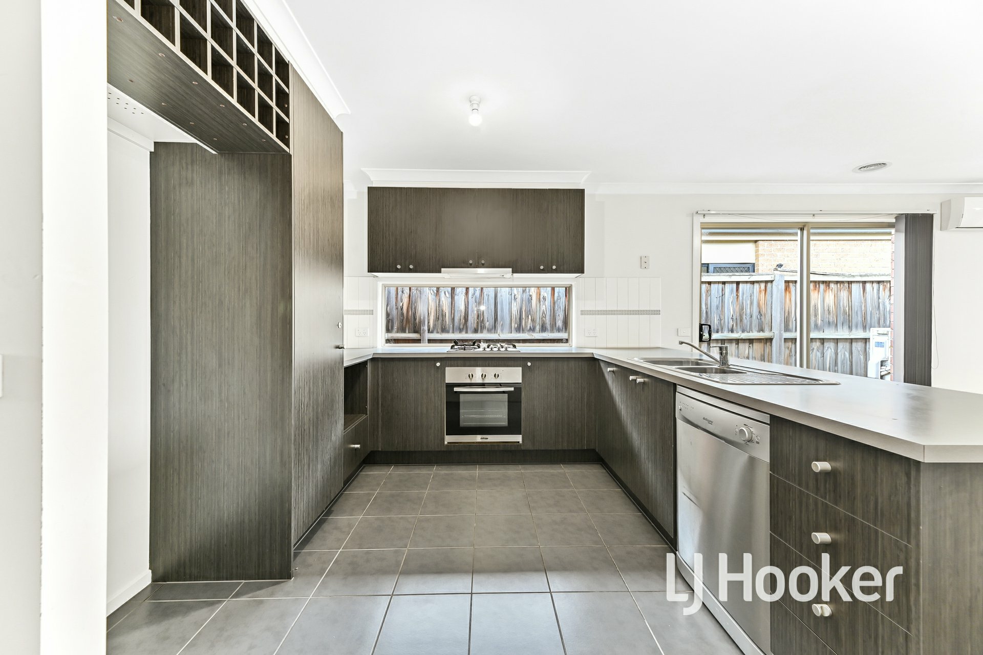 42 Devine Drive, PAKENHAM
