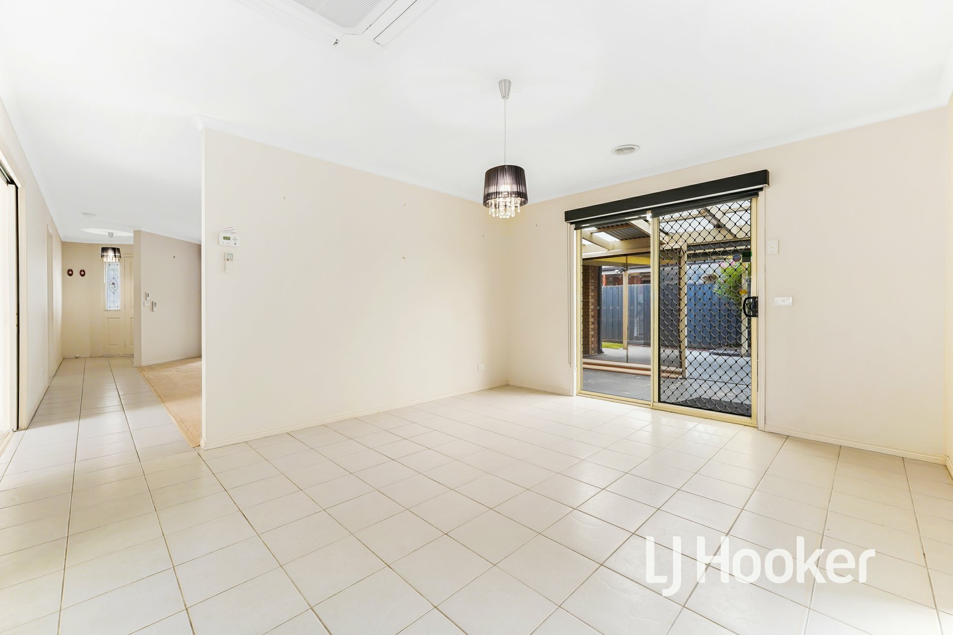 16 Sir Thomas Drive, PAKENHAM