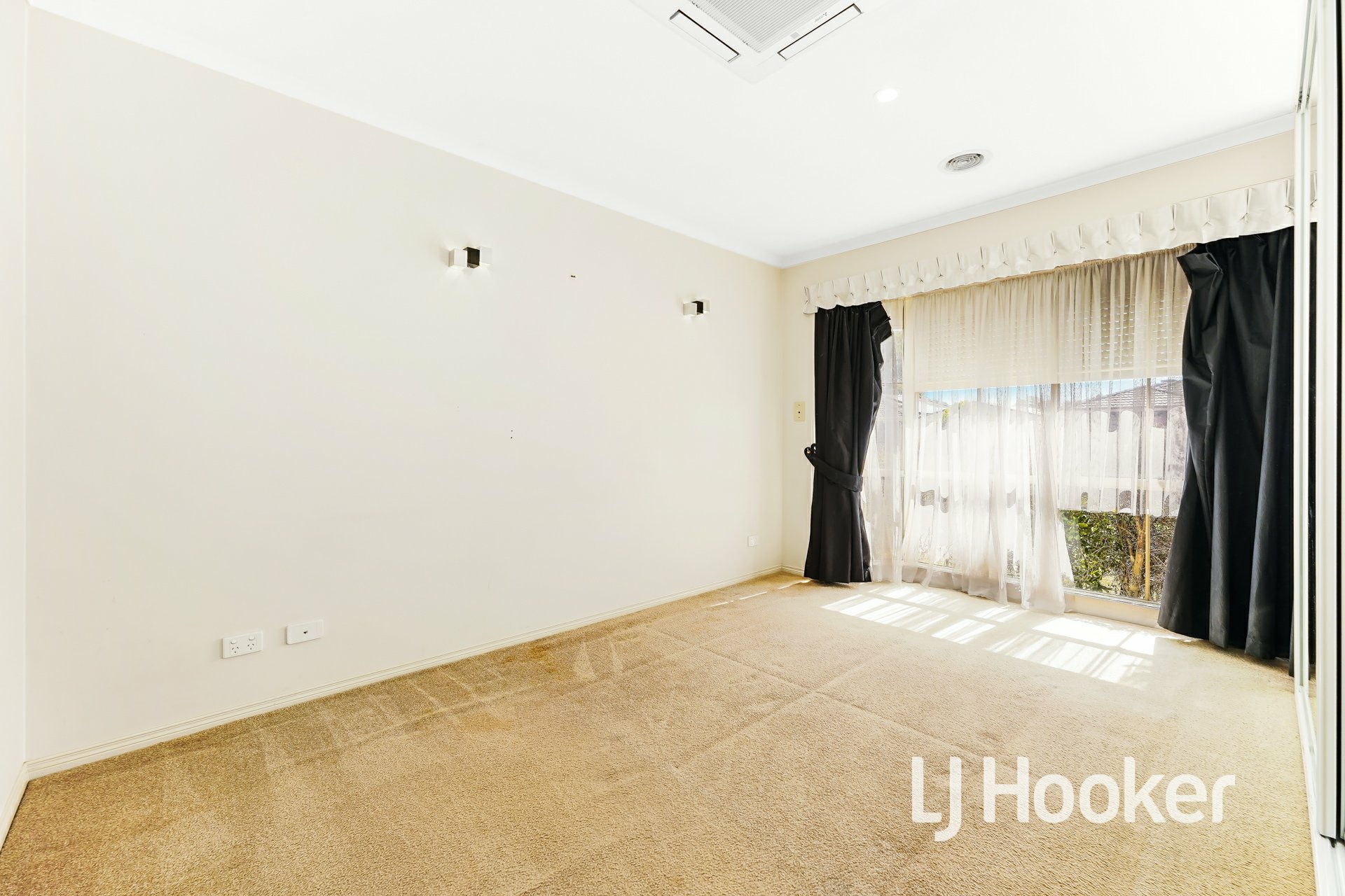 16 Sir Thomas Drive, PAKENHAM