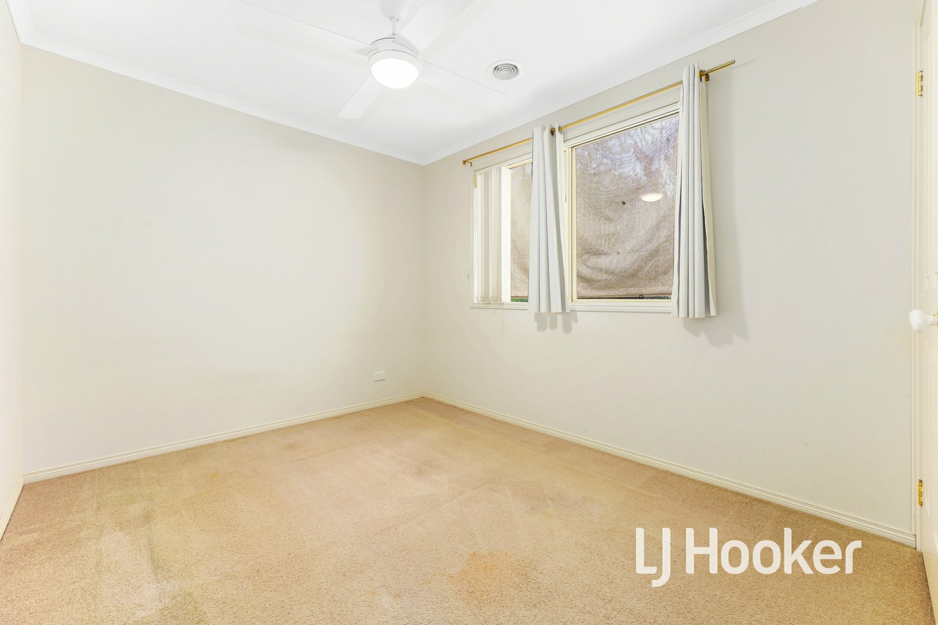 16 Sir Thomas Drive, PAKENHAM
