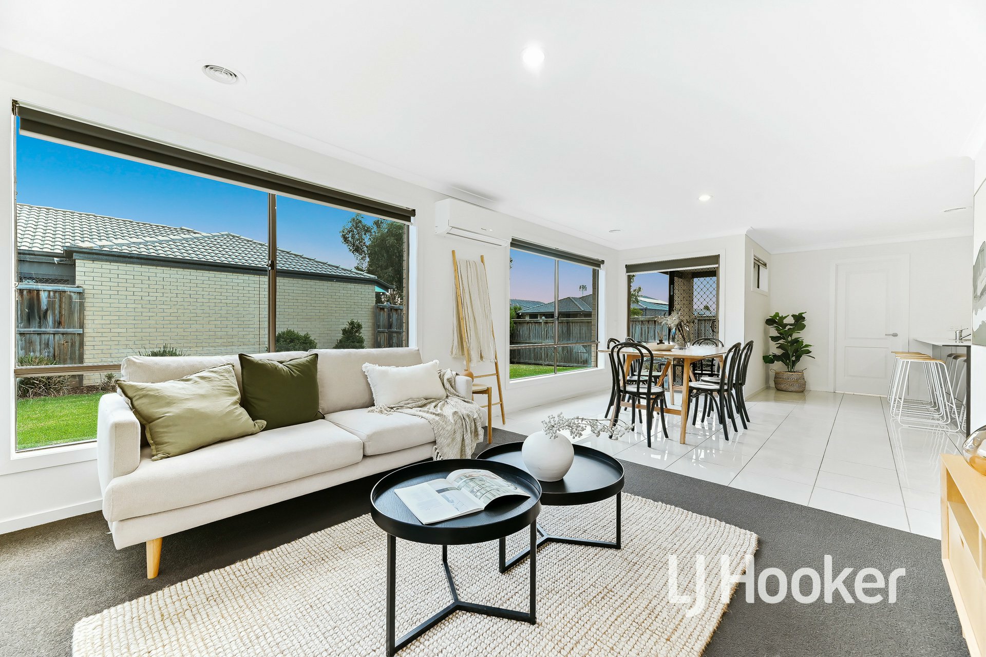 17 Caversham Drive, PAKENHAM