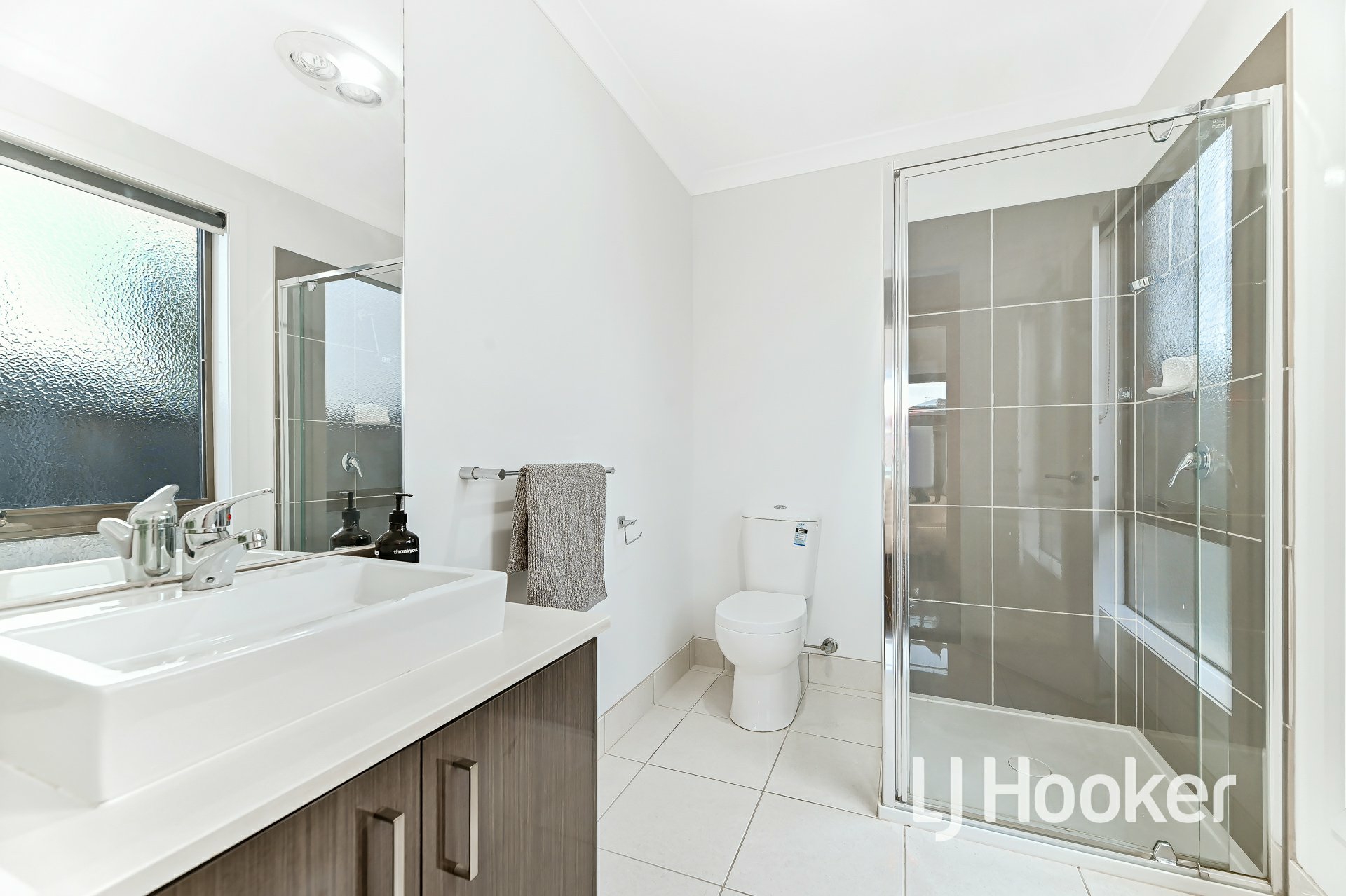 17 Caversham Drive, PAKENHAM