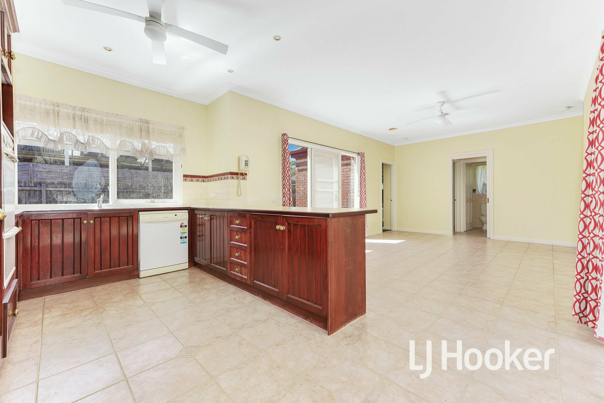 8 Samuel Close, BERWICK