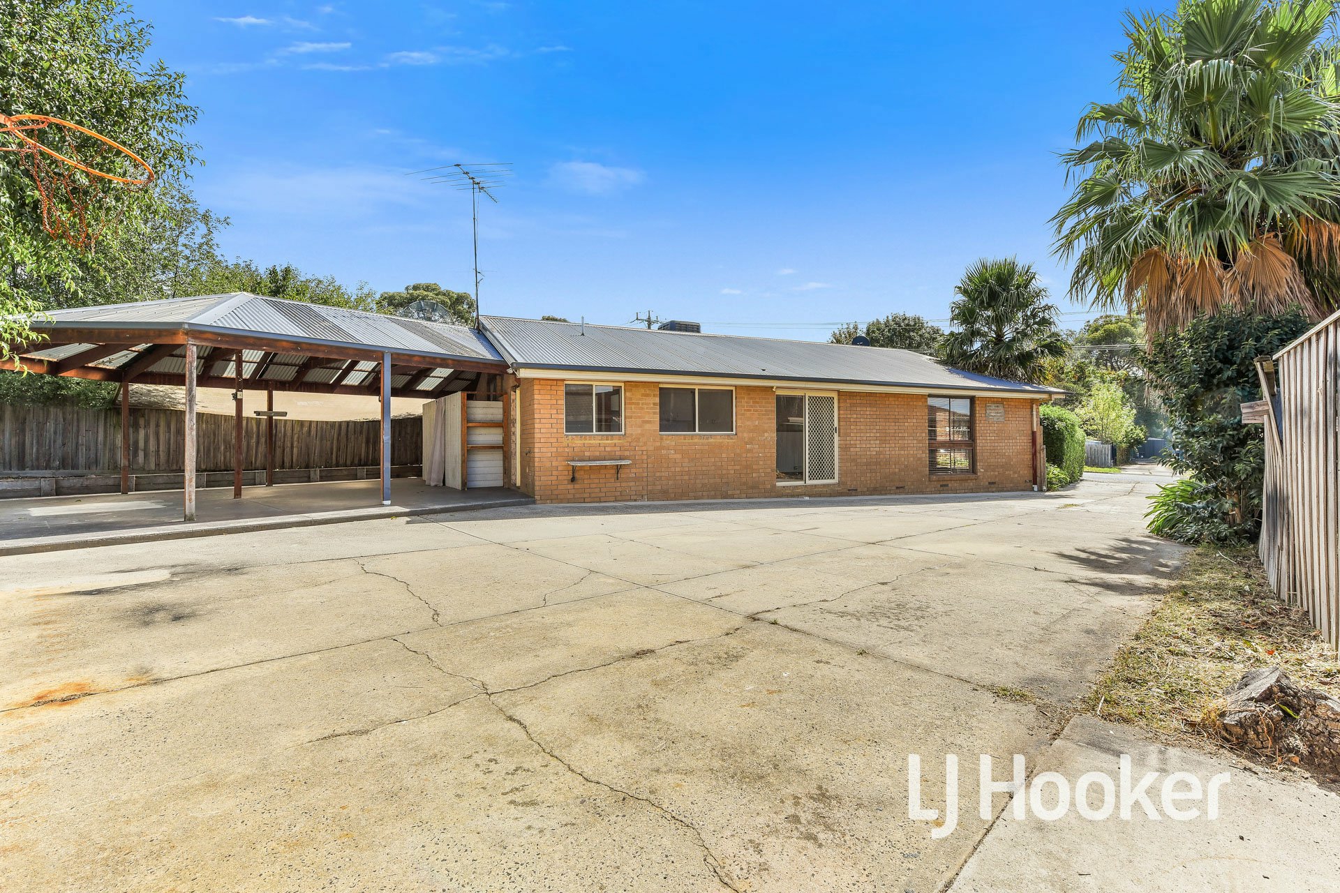 2 Irving Road, PAKENHAM