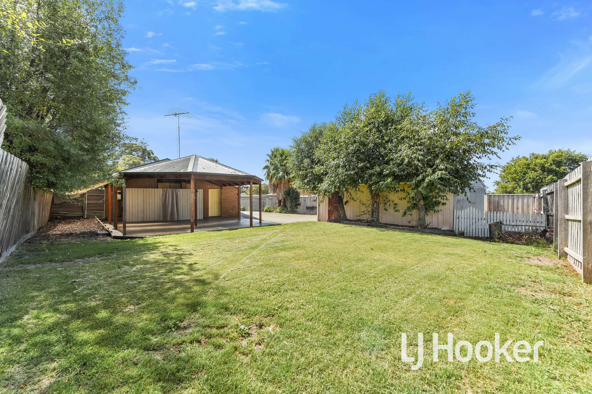 2 Irving Road, PAKENHAM