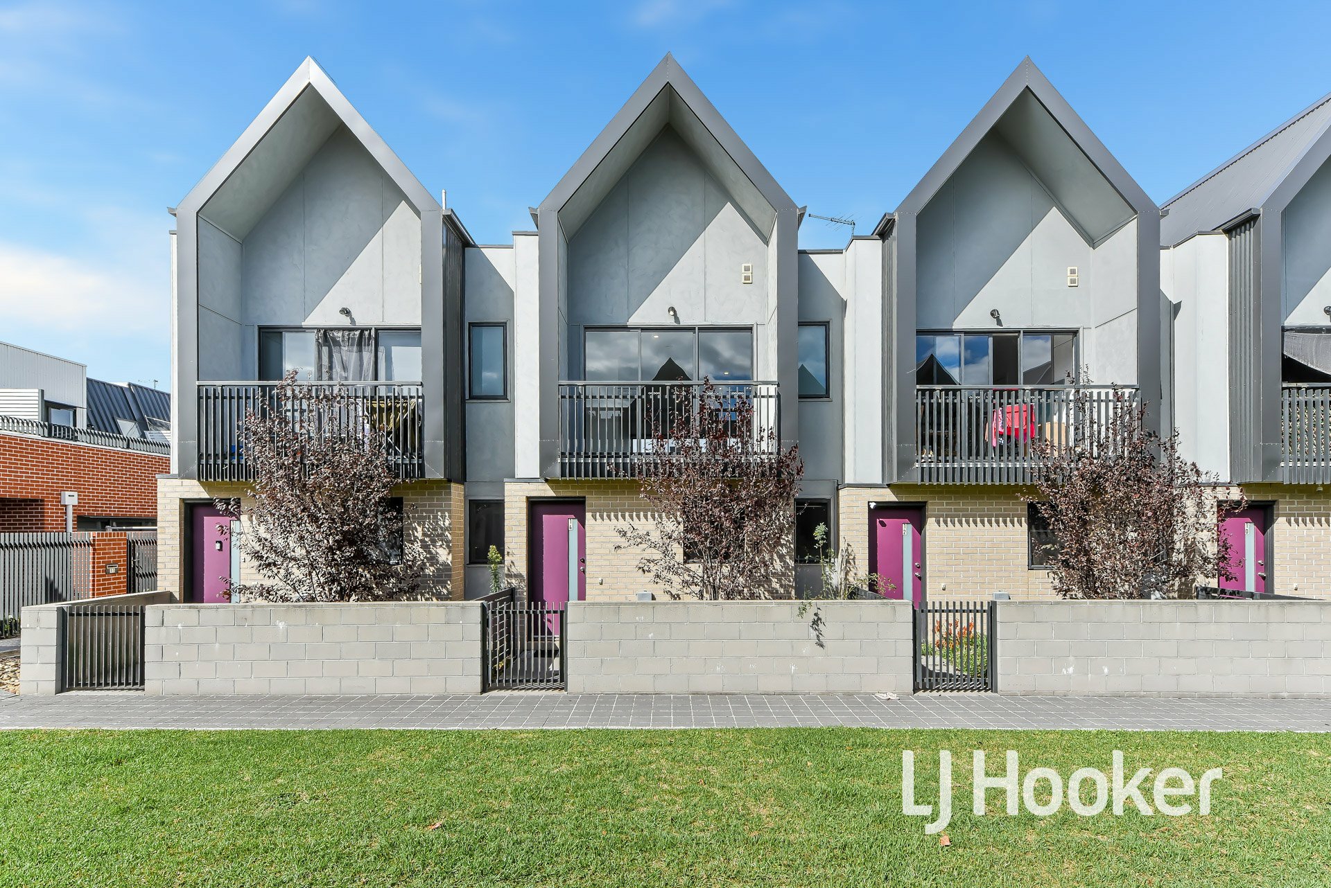 14 Ripplebrook Walk Pakenham VIC - Property Details - LJ Hooker