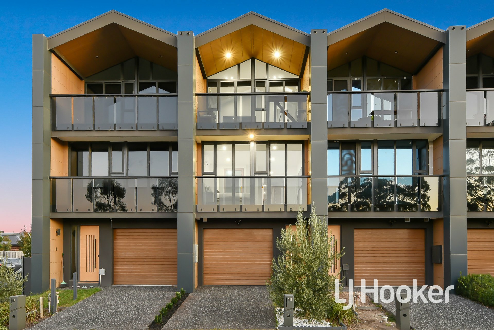 16 Hawkesbury Street, PAKENHAM