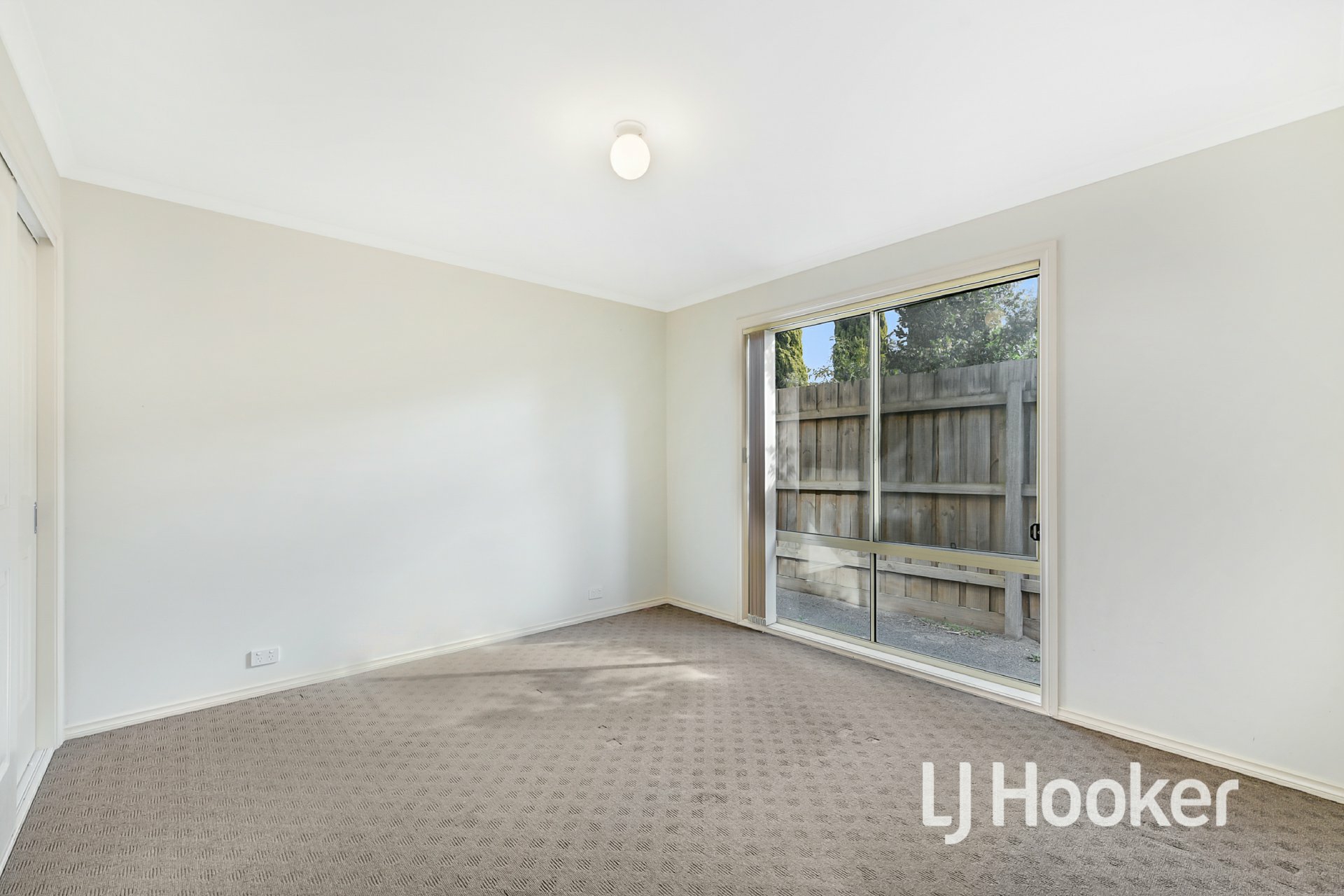 Unit 1/21-31 Parman Avenue, PAKENHAM