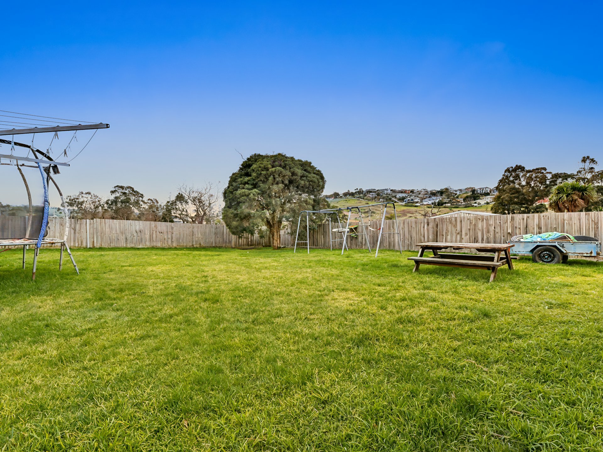 60 Balmoral Way — photo 12 of 14