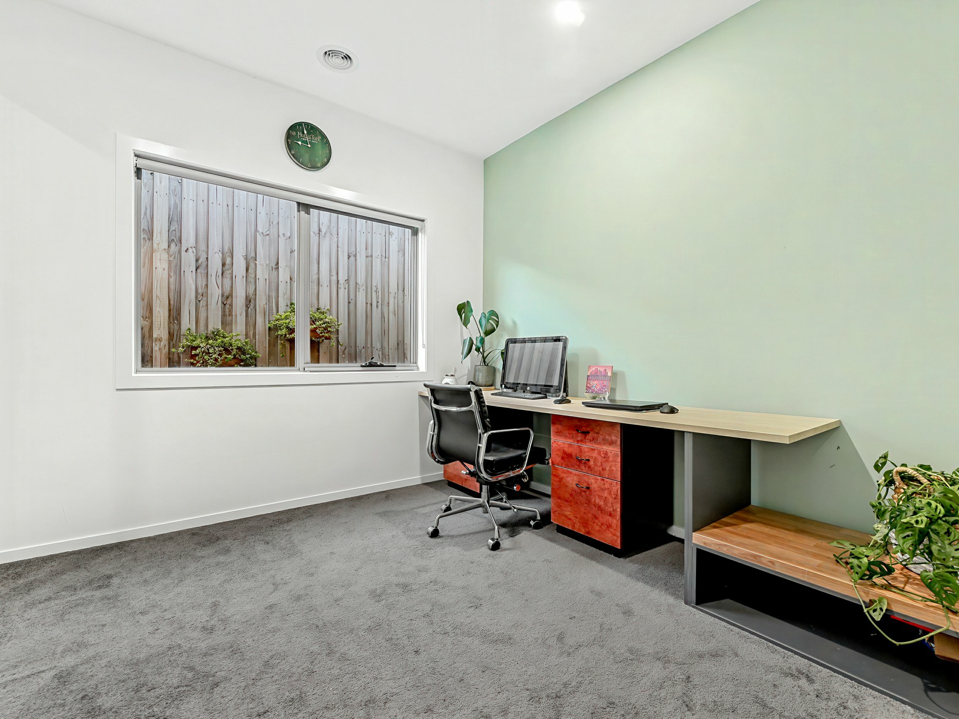 4 Seacombe Road — photo 14 of 17