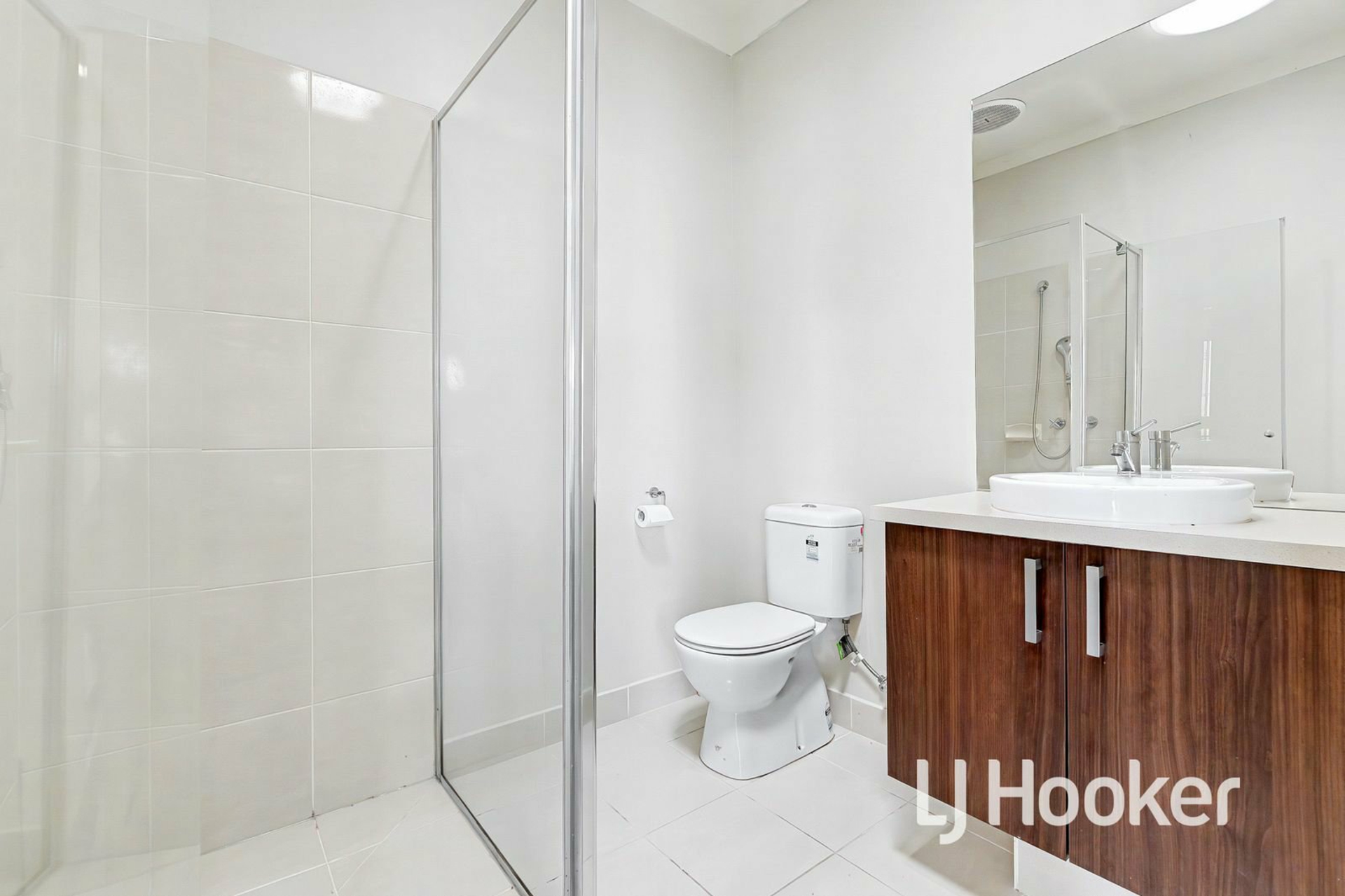 67 Park Orchard Drive — photo 3 of 8