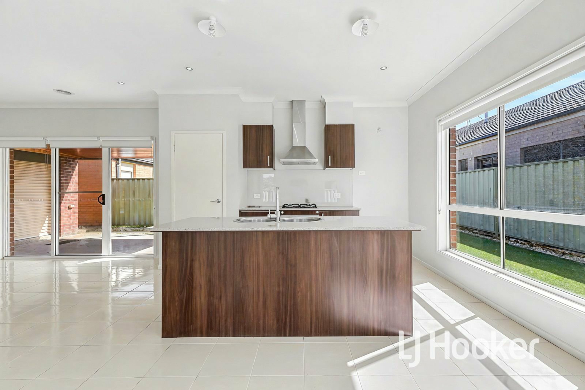 67 Park Orchard Drive — photo 5 of 8