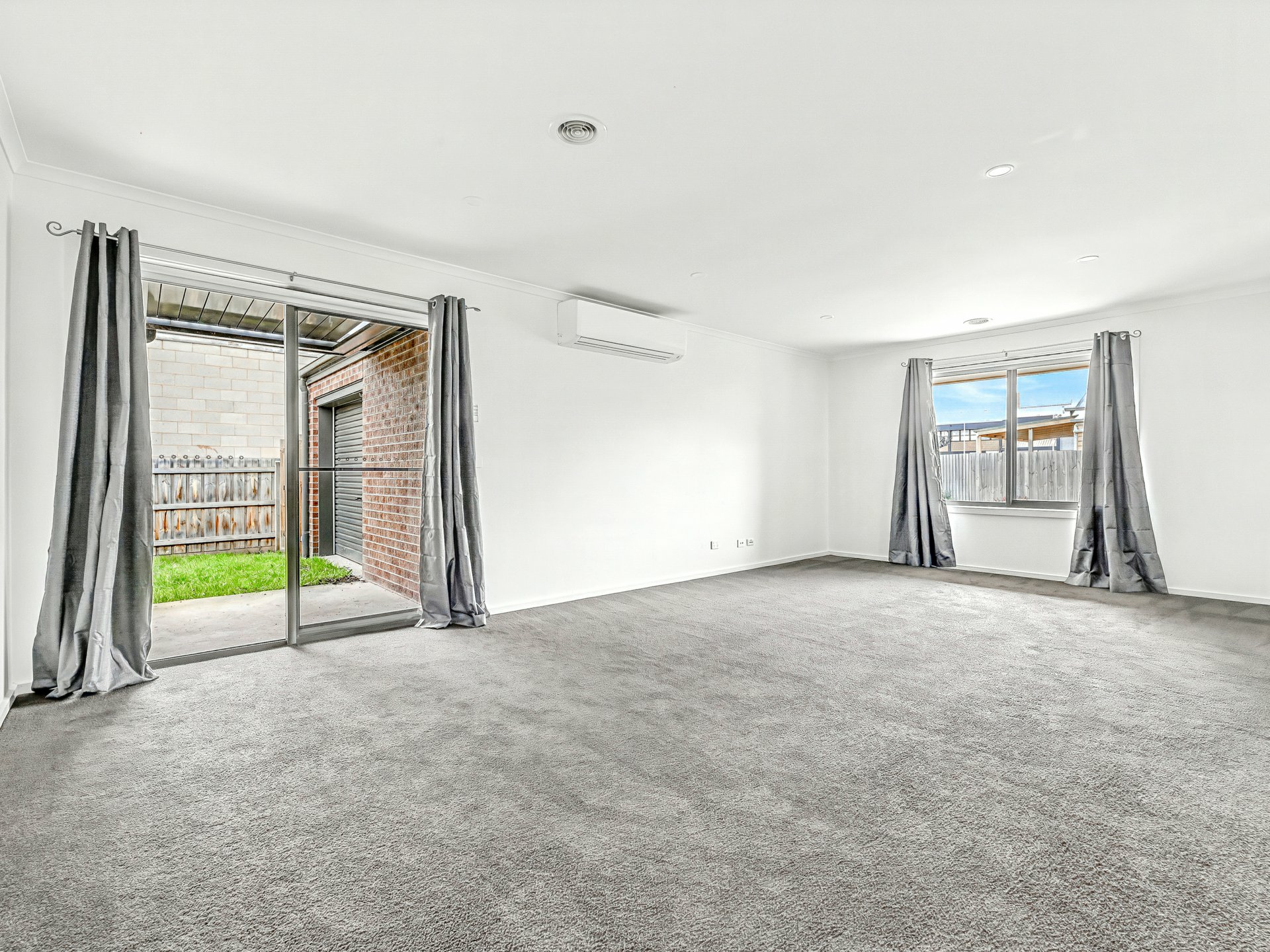 2/376 Rossiter Road — photo 8 of 14
